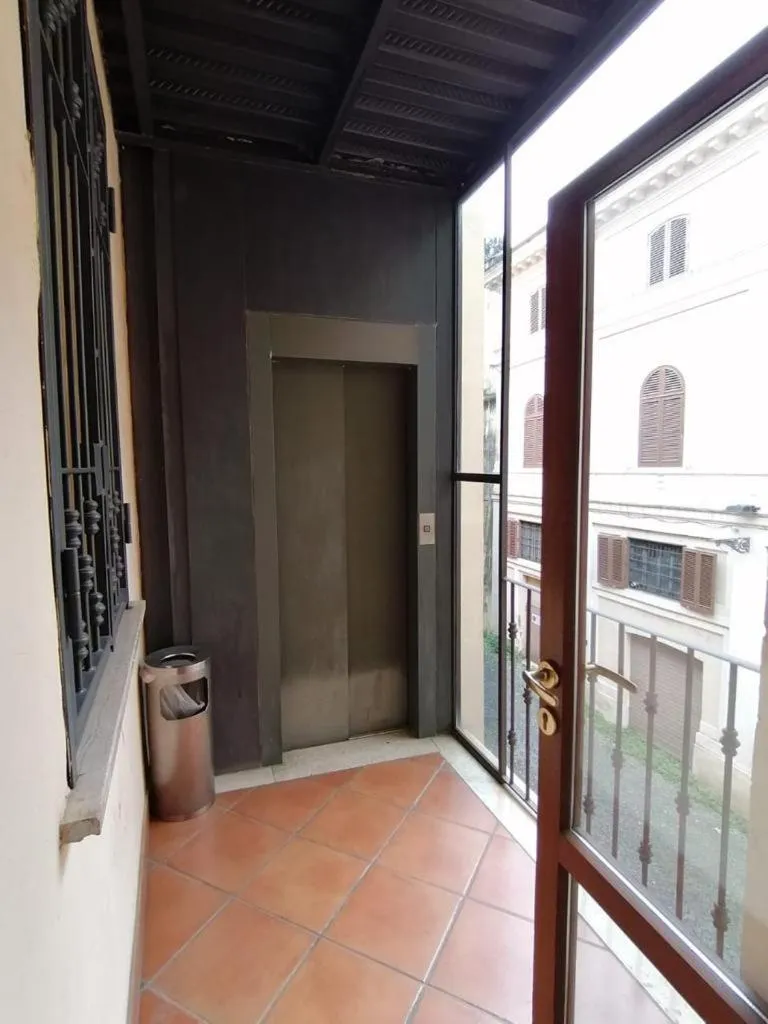 Property building in Domus Julia