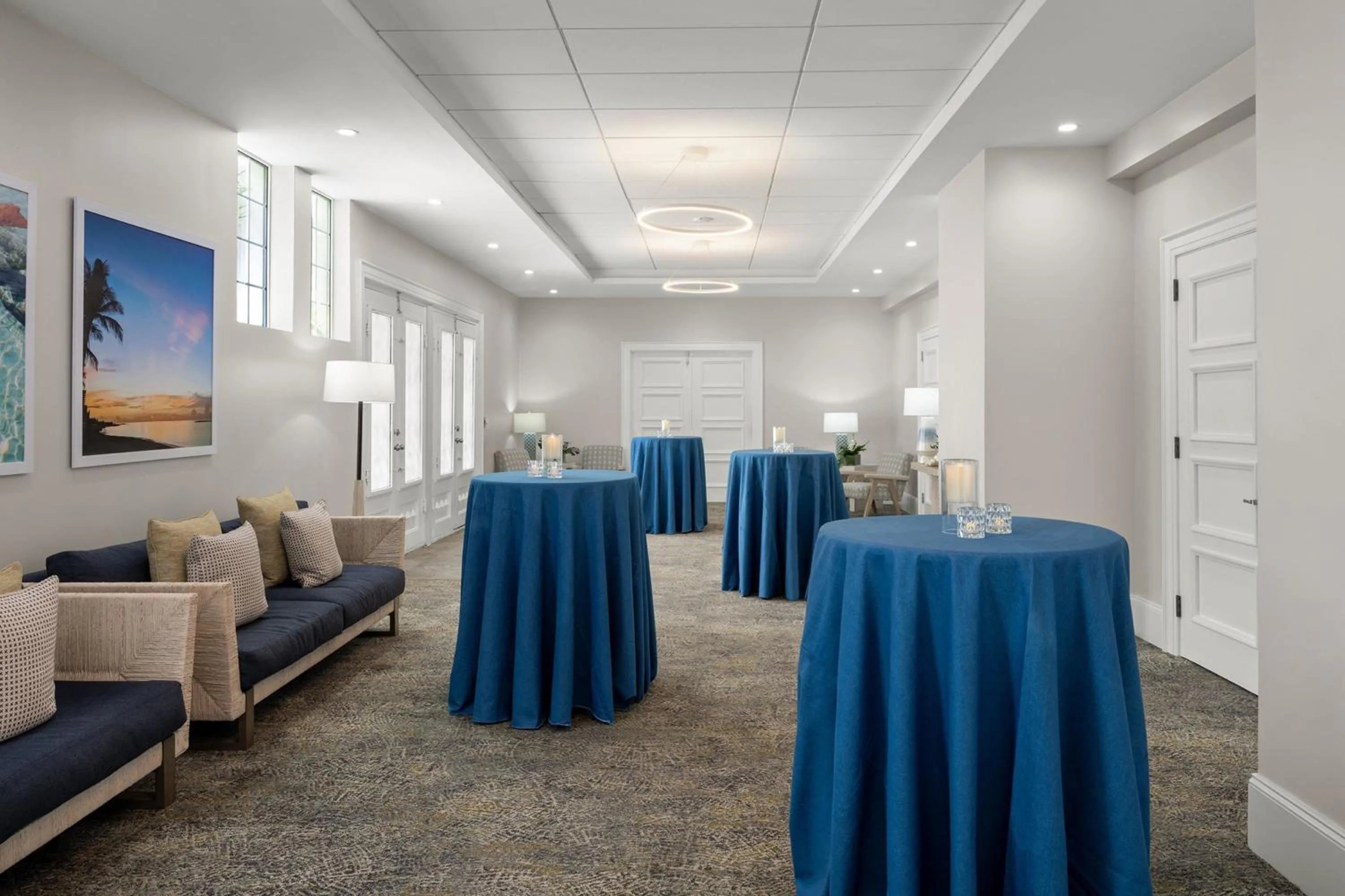 Lobby or reception in Courtyard by Marriott Nassau Downtown/Junkanoo Beach