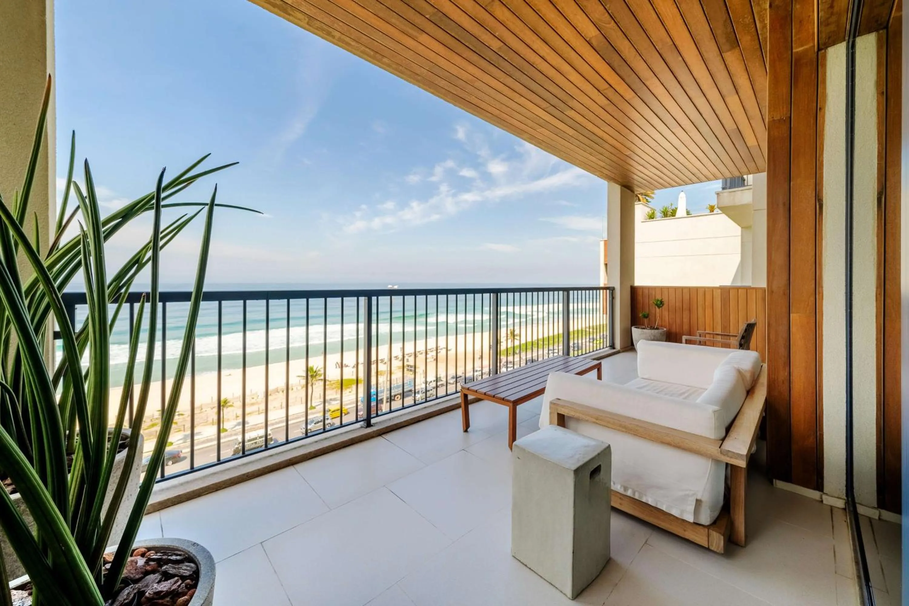 Photo of the whole room, Bed in Grand Hyatt Rio de Janeiro