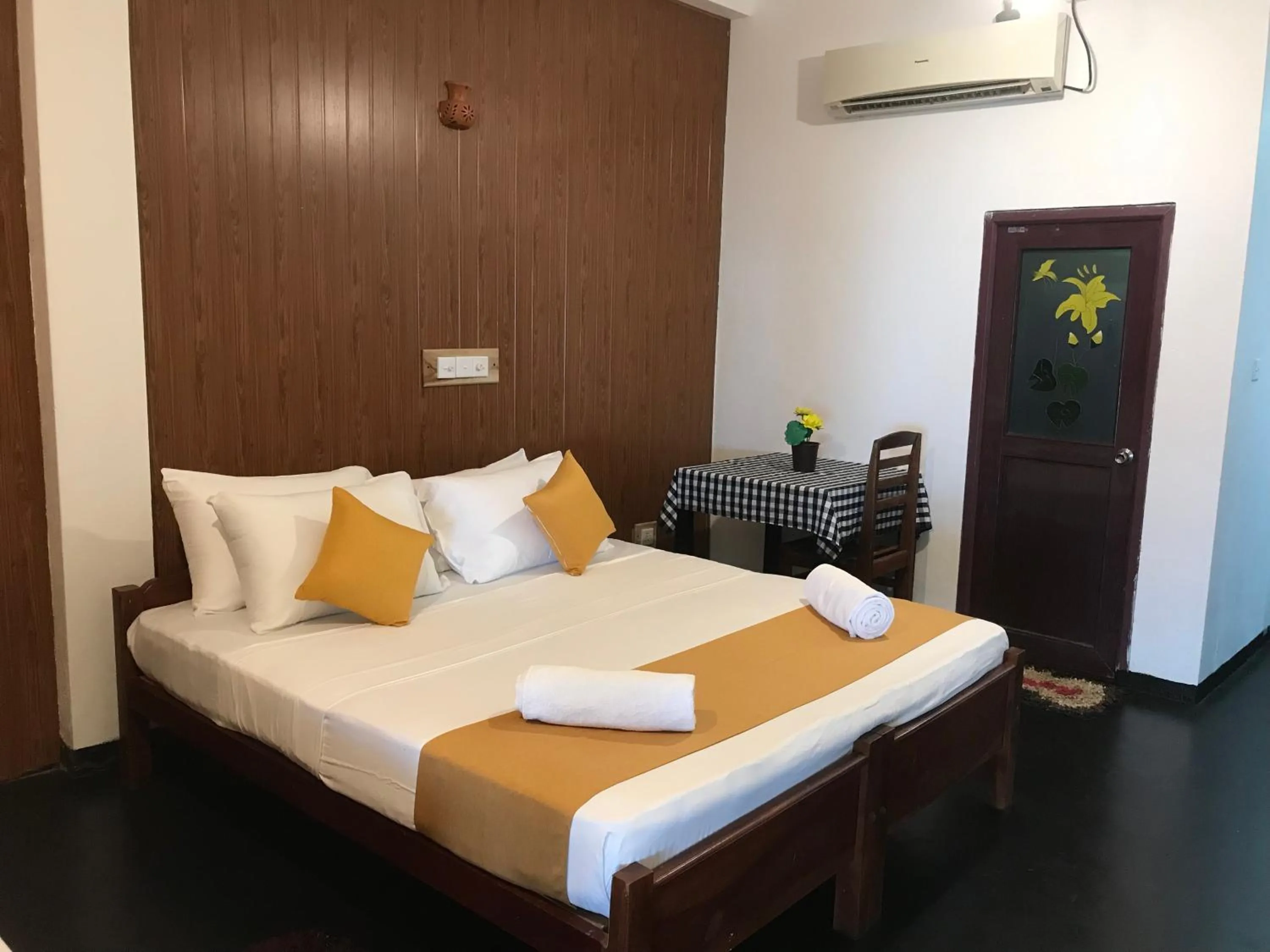 Bed in Sunray Beach House