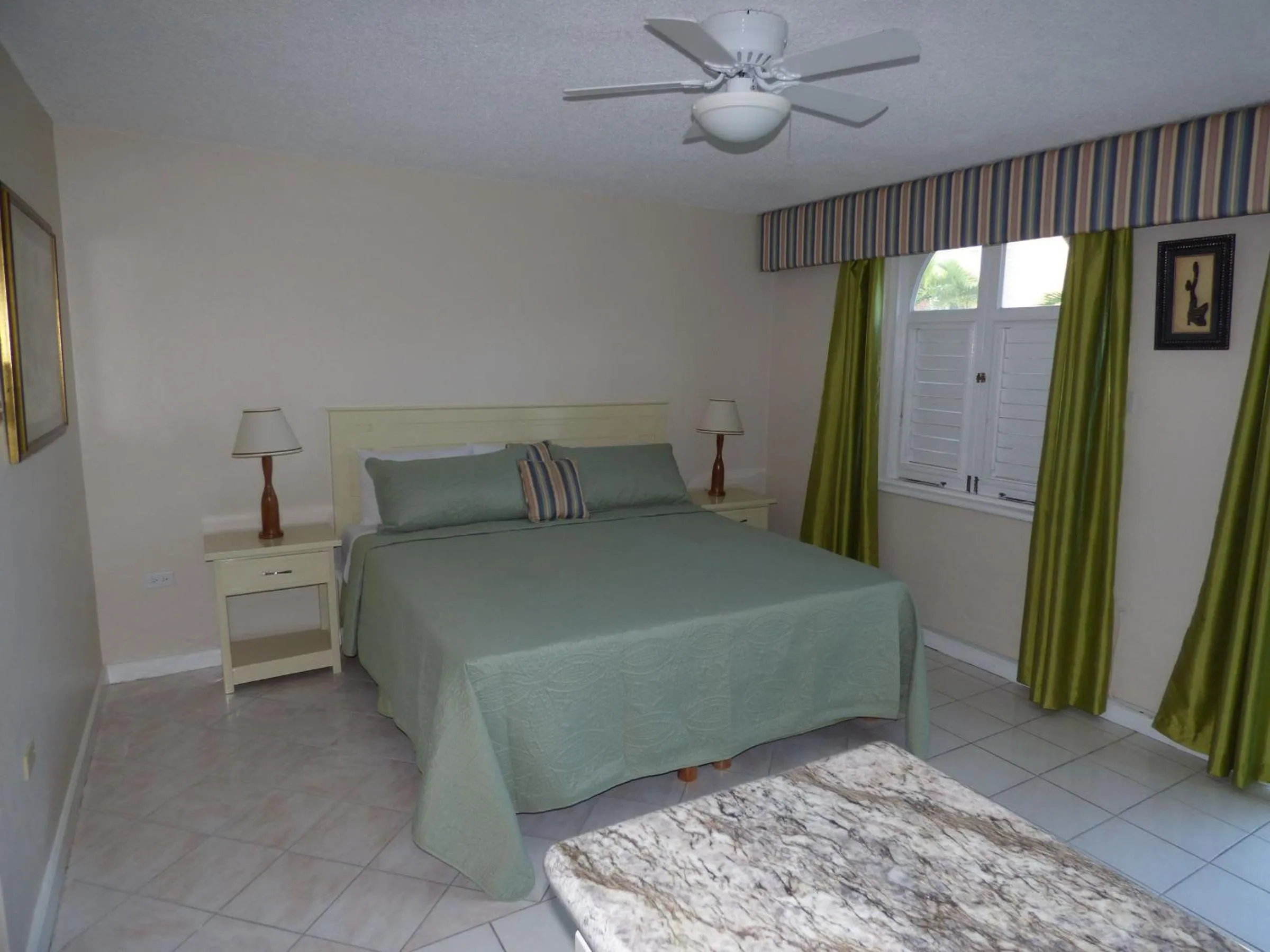 Bed in Beach Studio 18