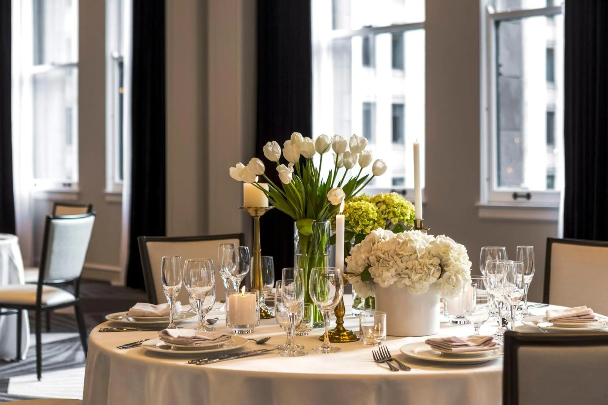 Meeting/conference room in Kimpton Gray Hotel Chicago by IHG