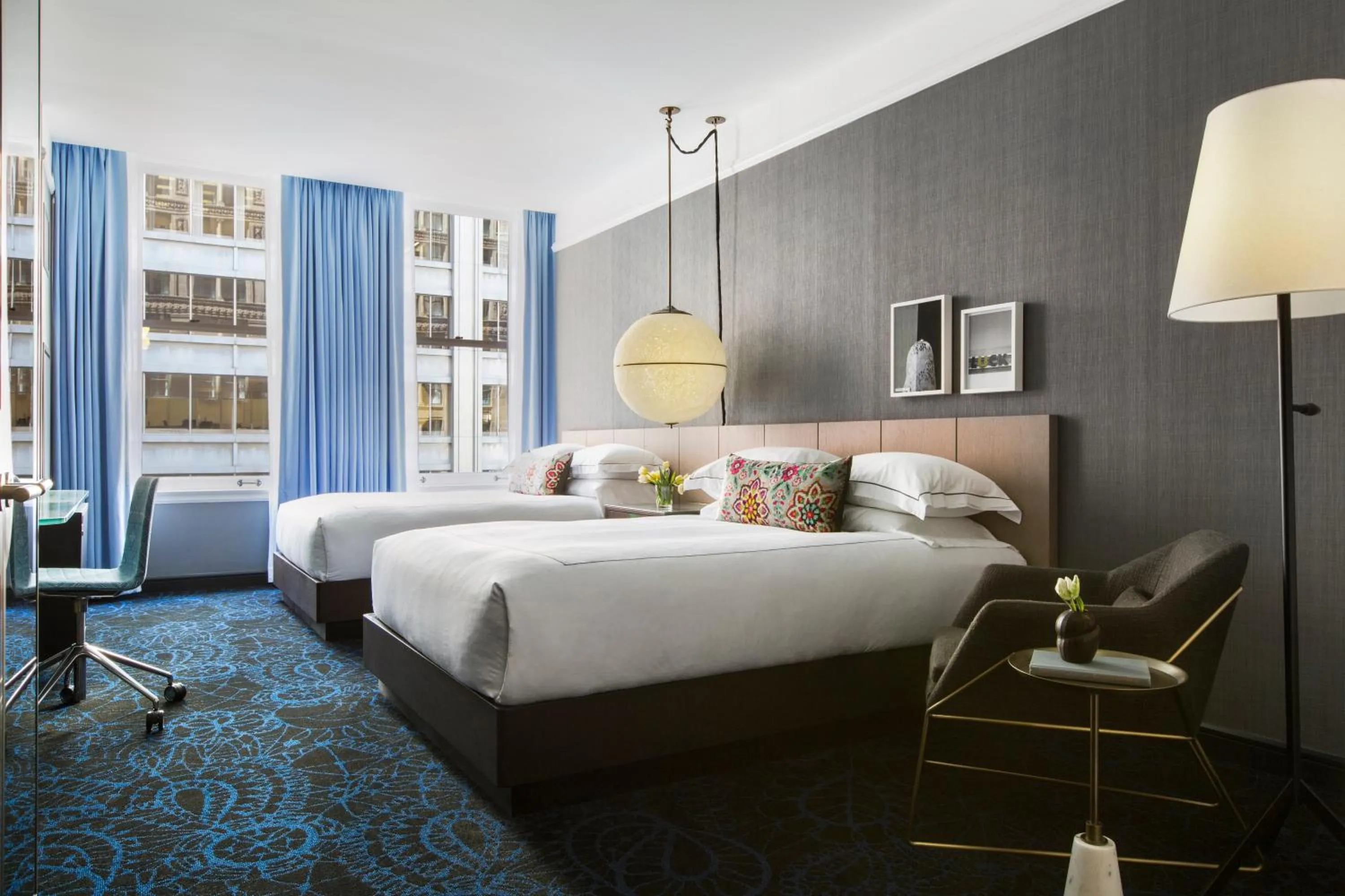 Photo of the whole room, Bed in Kimpton Gray Hotel Chicago by IHG