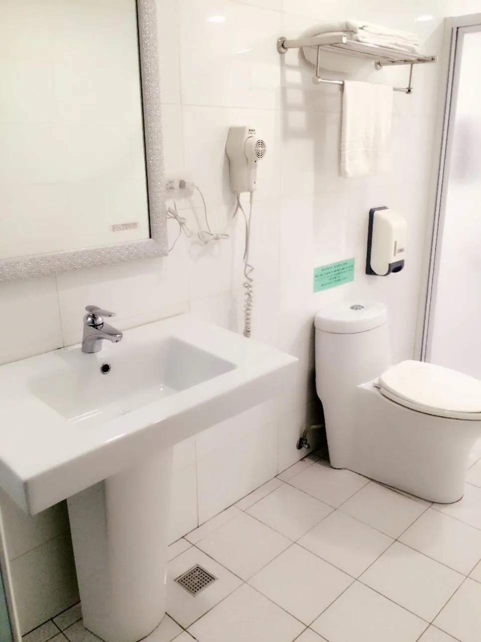 Bathroom in Hotel 6 - ZhongHua