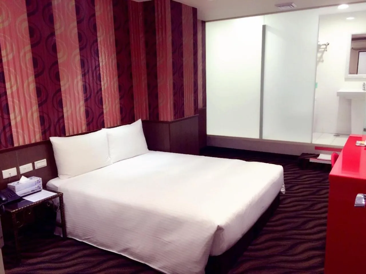 Photo of the whole room, Bed in Hotel 6 - ZhongHua