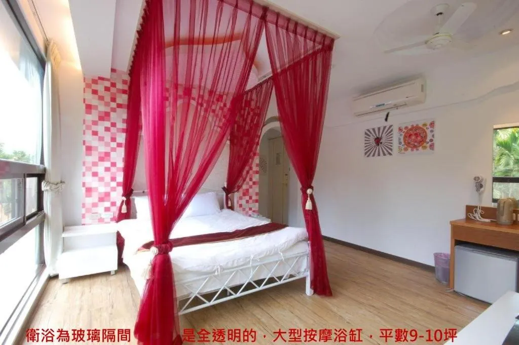 Photo of the whole room, Bed in Full House Homestay