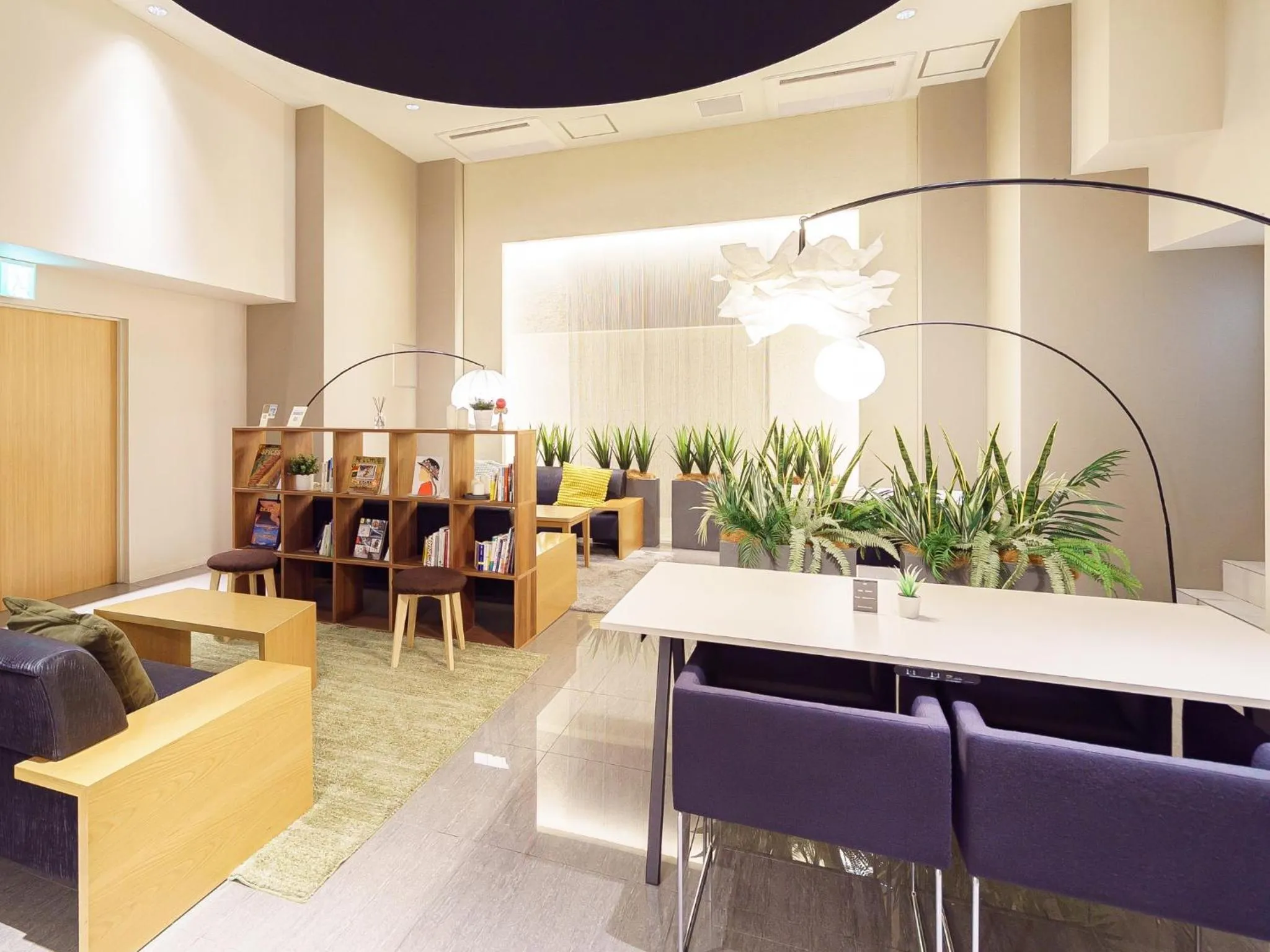 Communal lounge/ TV room in Sakura Garden Hotel