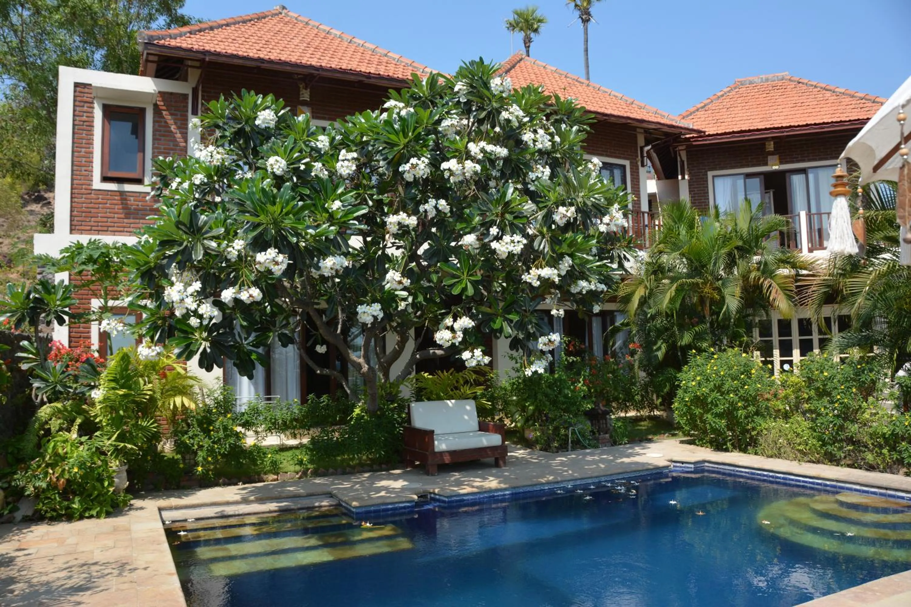 Swimming pool in Jukung Dive Resort Bali AMED