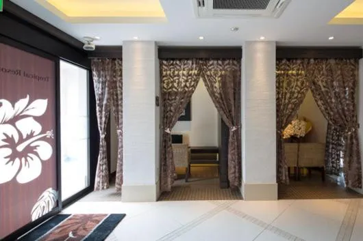 Decorative detail in Hotel Lei