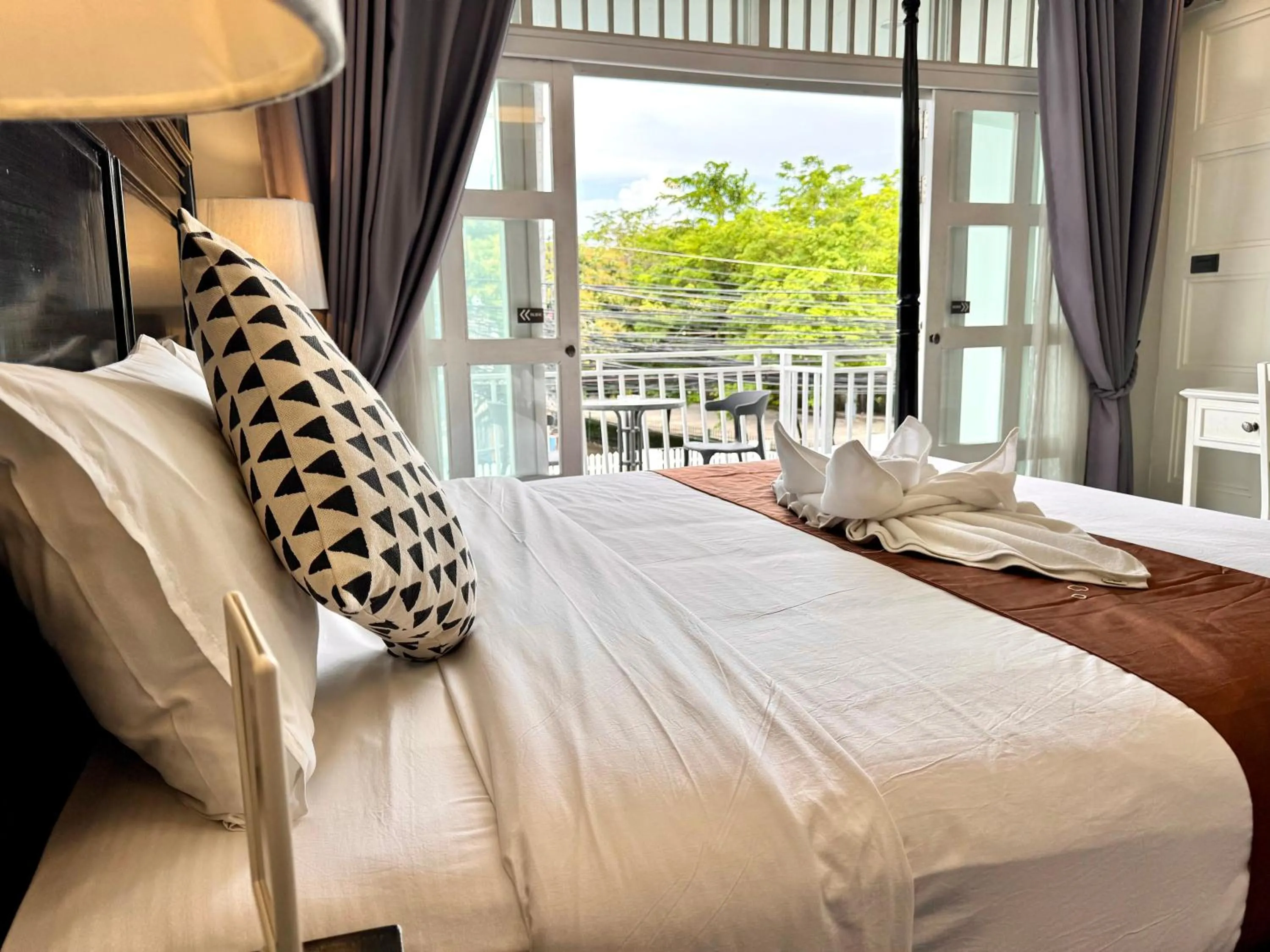 View (from property/room), Bed in WUA LAI Boutique Hotel Chiang Mai