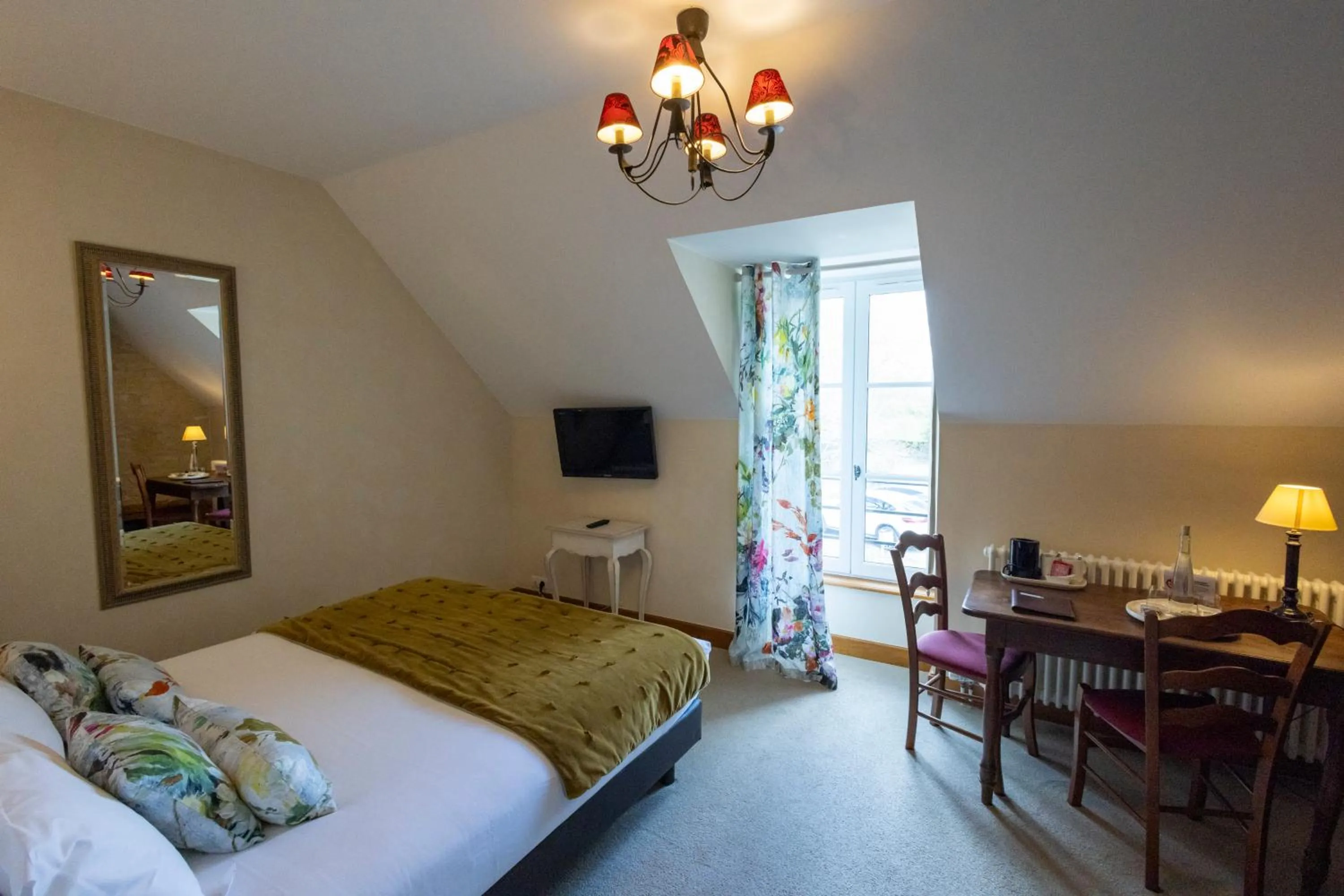 Bed in Hôtel Le Clos