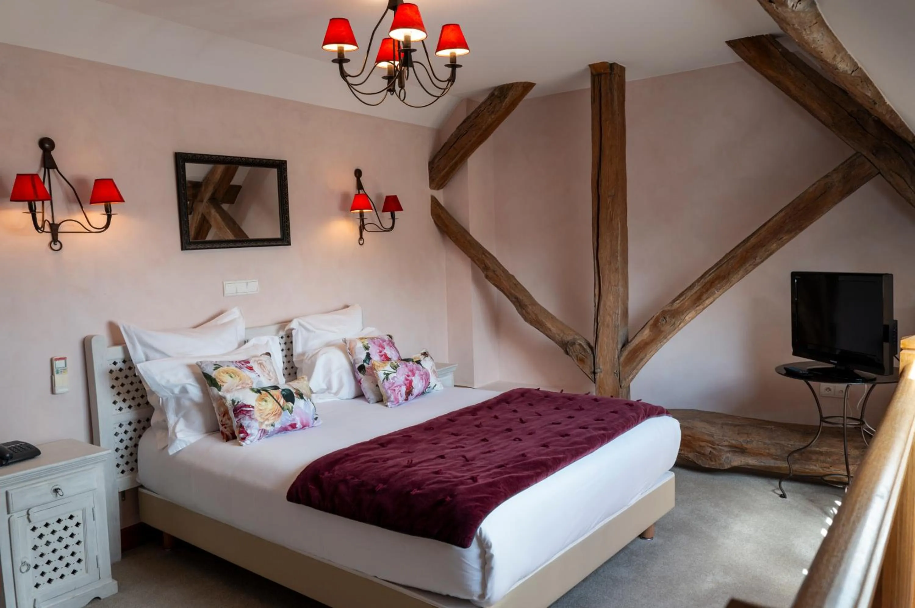 Bed in Hôtel Le Clos