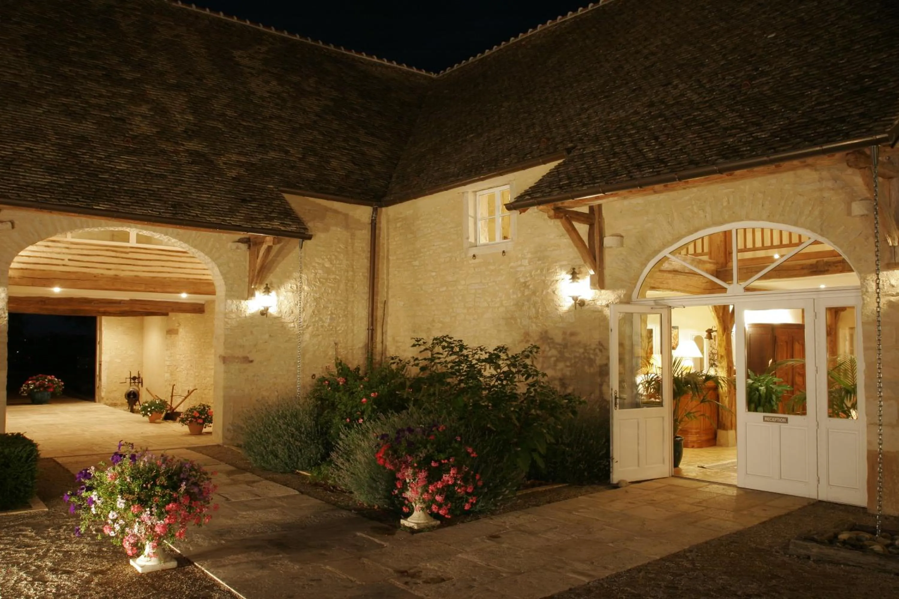 Facade/entrance in Hôtel Le Clos