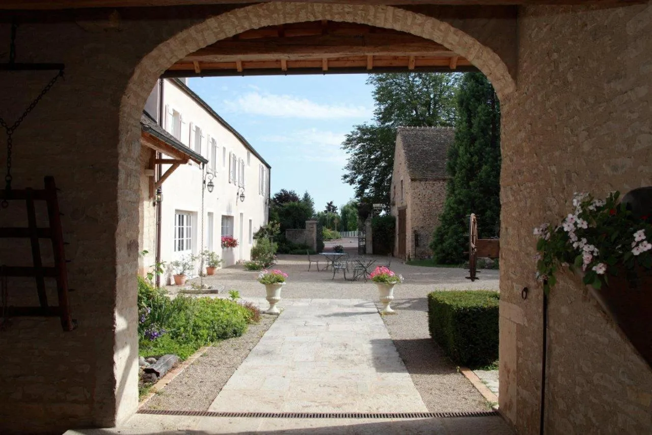 Patio in Hôtel Le Clos
