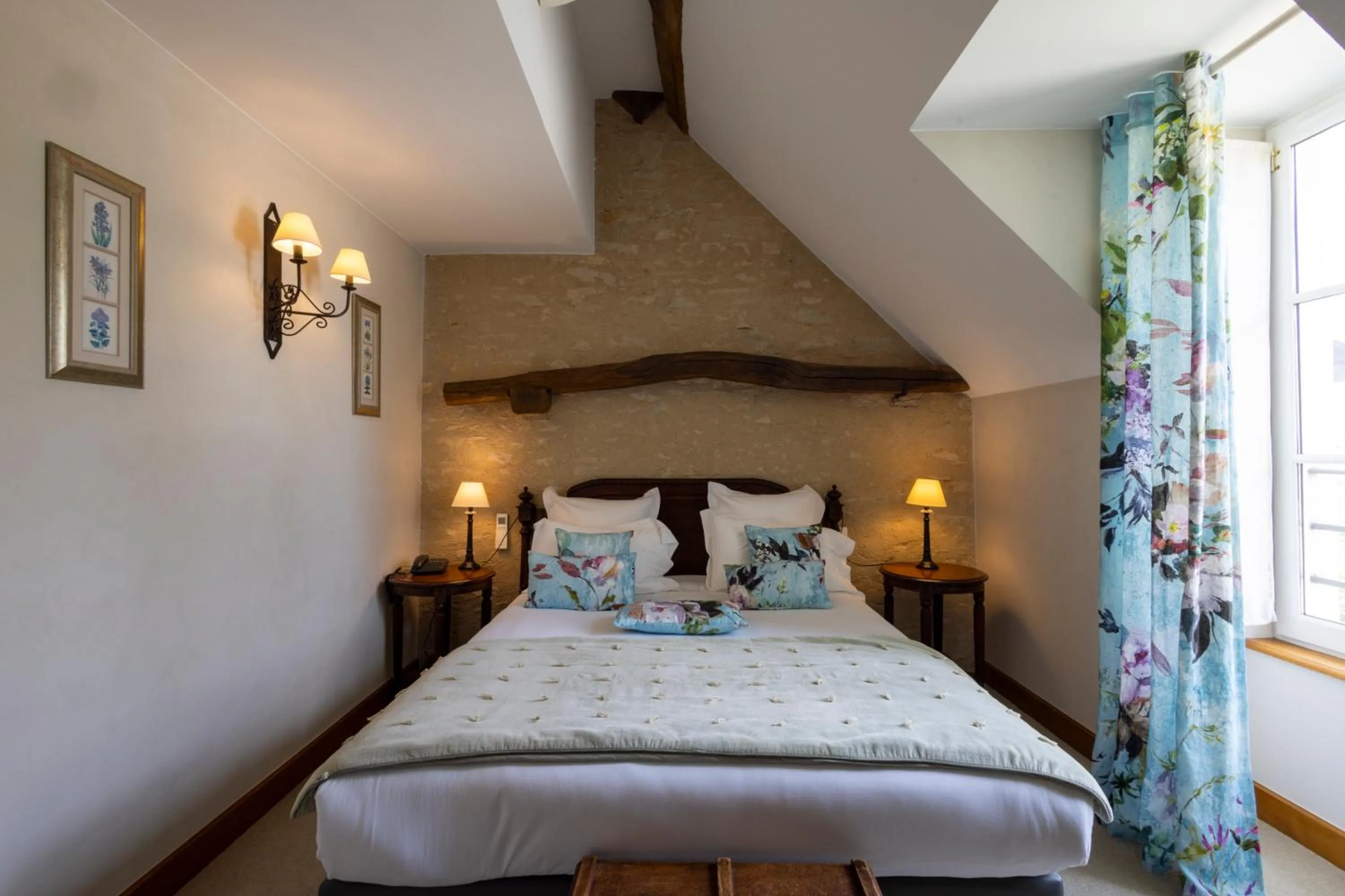 Bed in Hôtel Le Clos