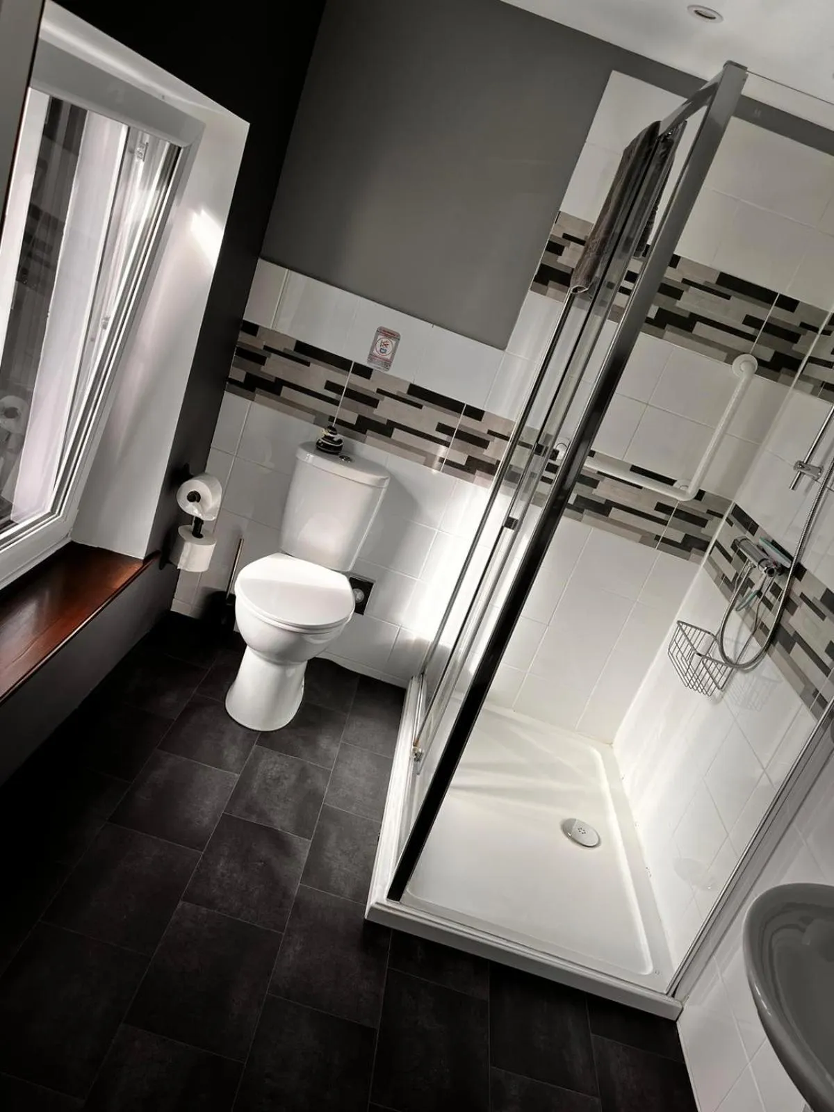 Shower in Old Manor House