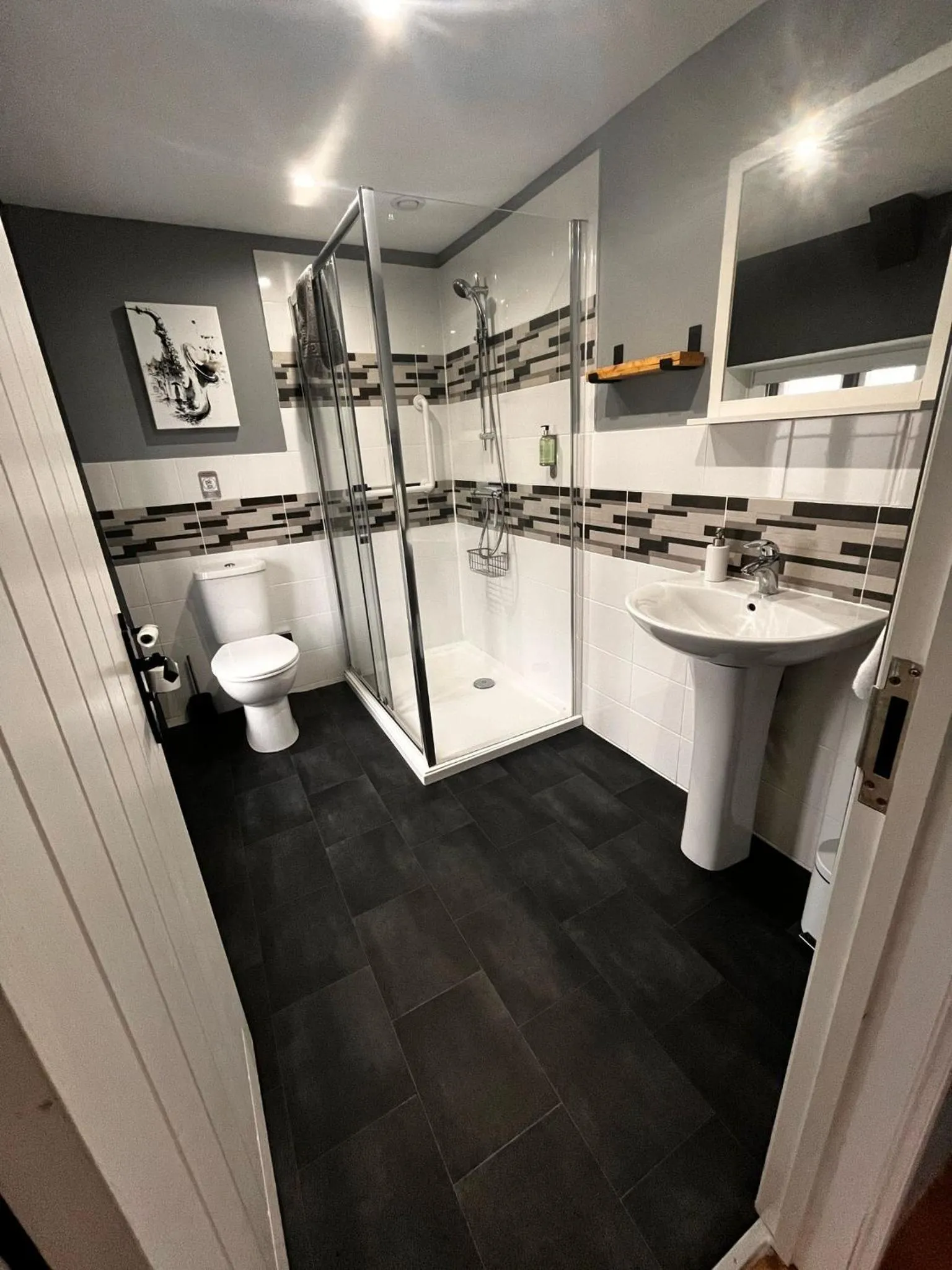 Shower in Old Manor House