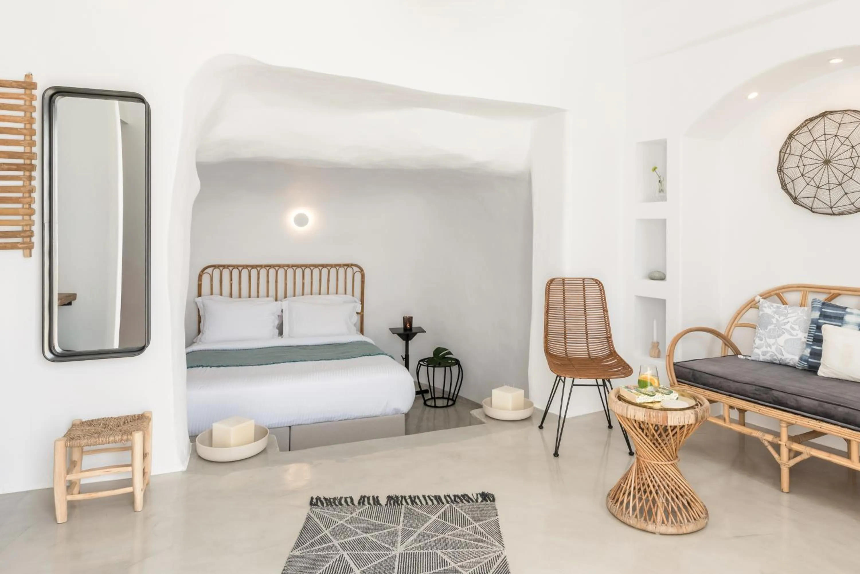 Living room, Bed in Cocoon Suites