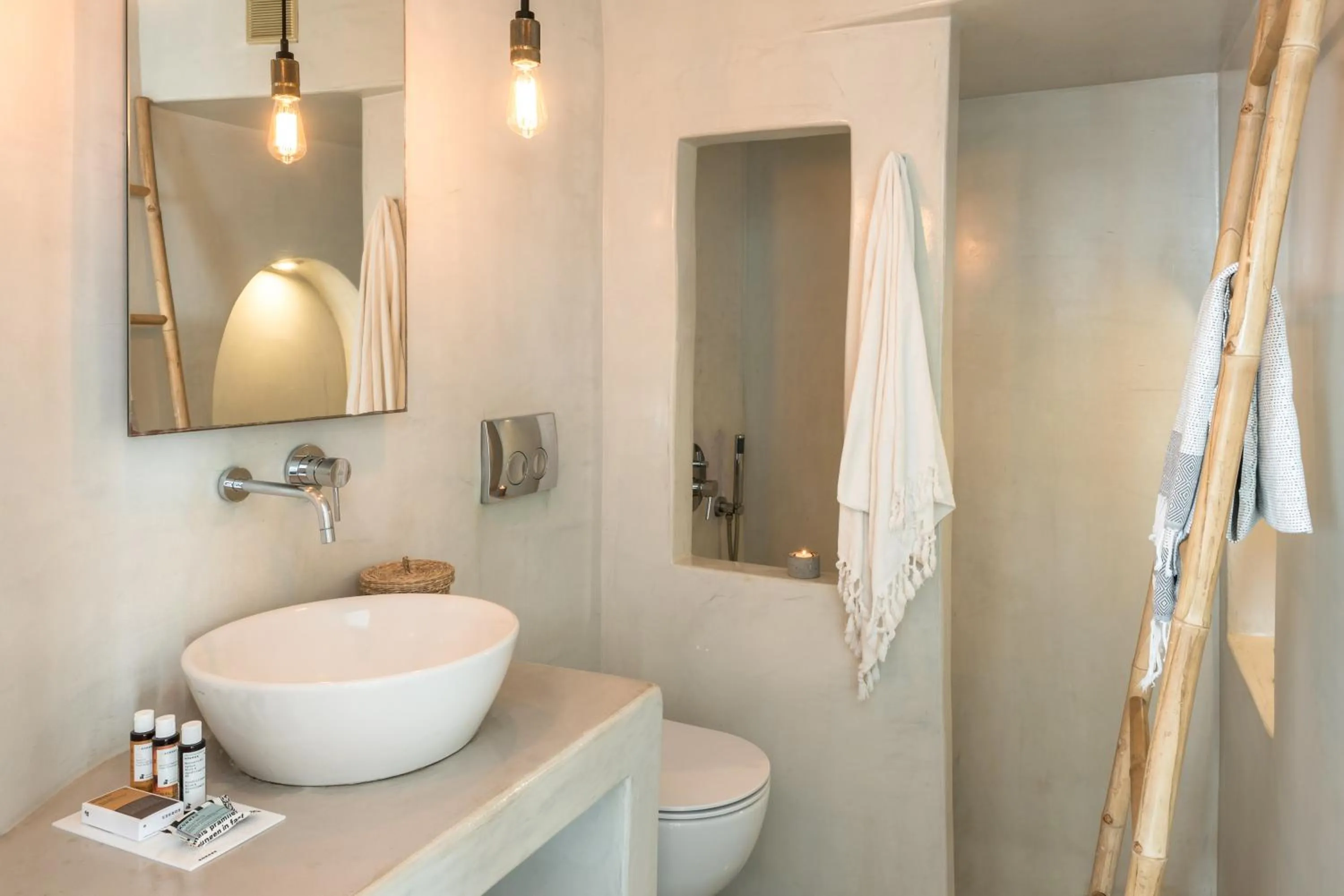 Toilet in Cocoon Suites