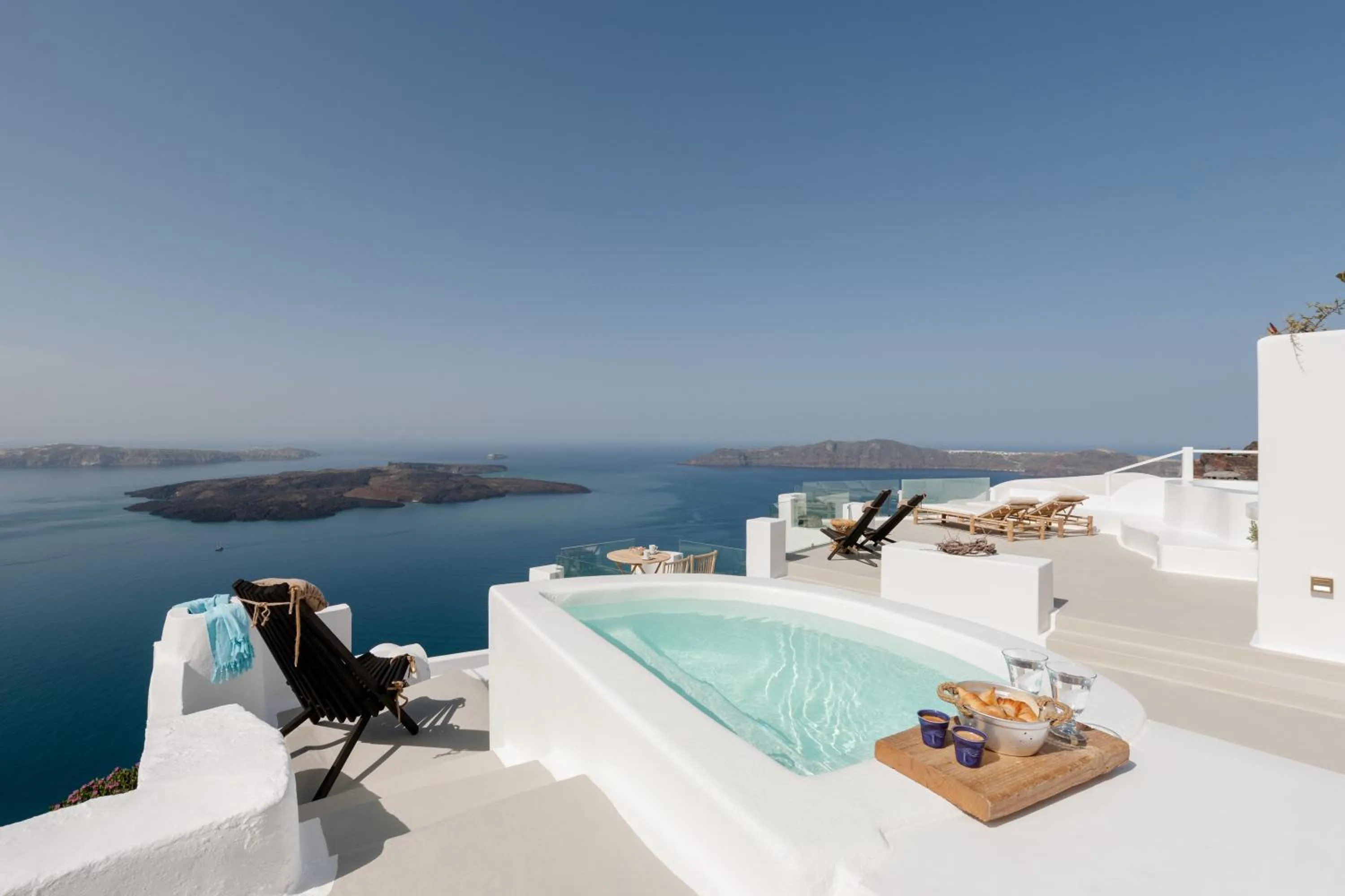 Hot Tub in Cocoon Suites