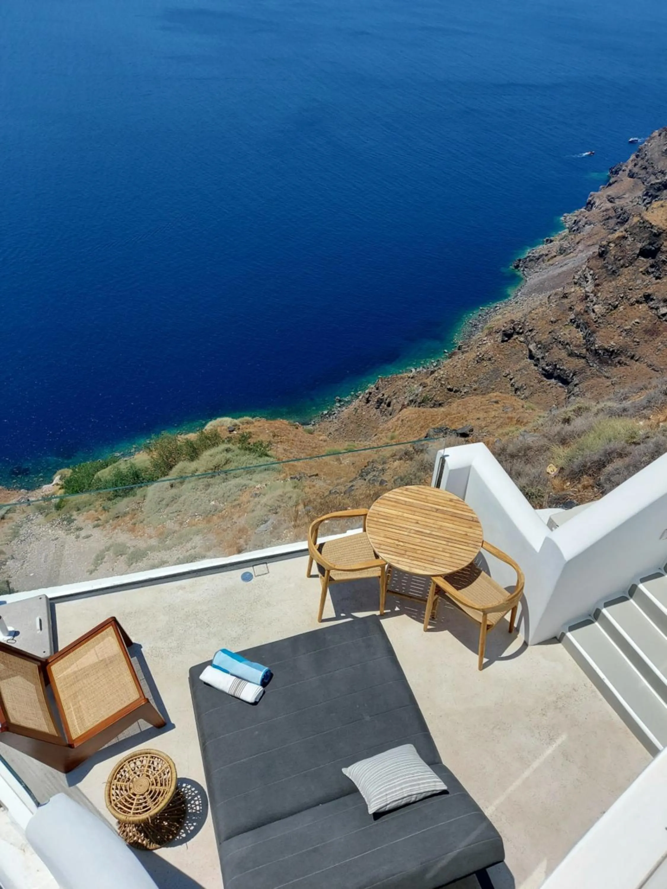 Day in Cocoon Suites