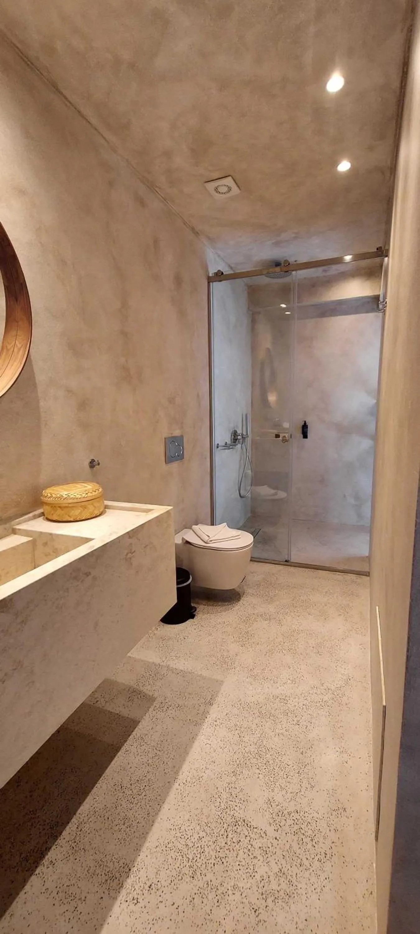 Shower in Cocoon Suites