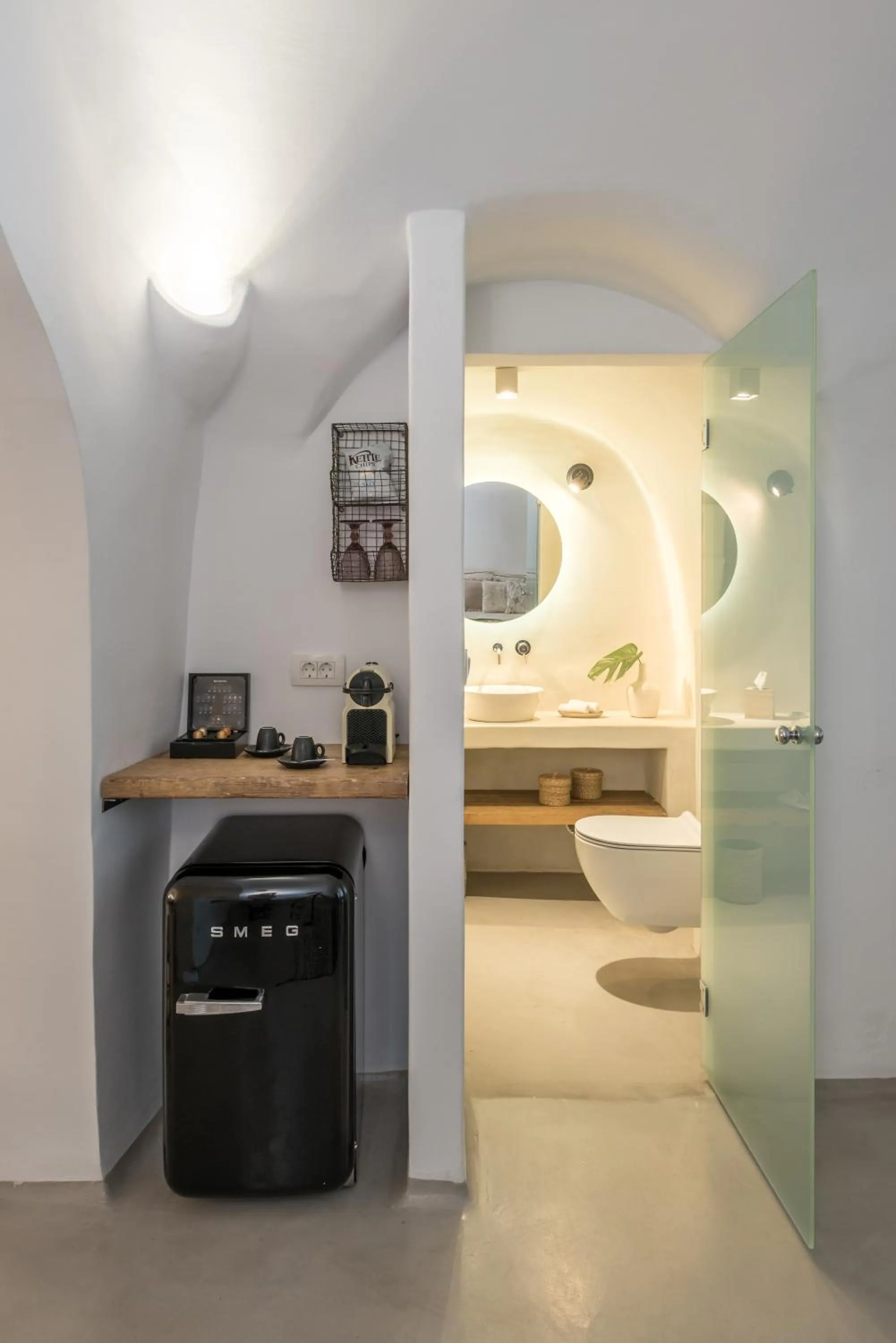 Toilet in Cocoon Suites