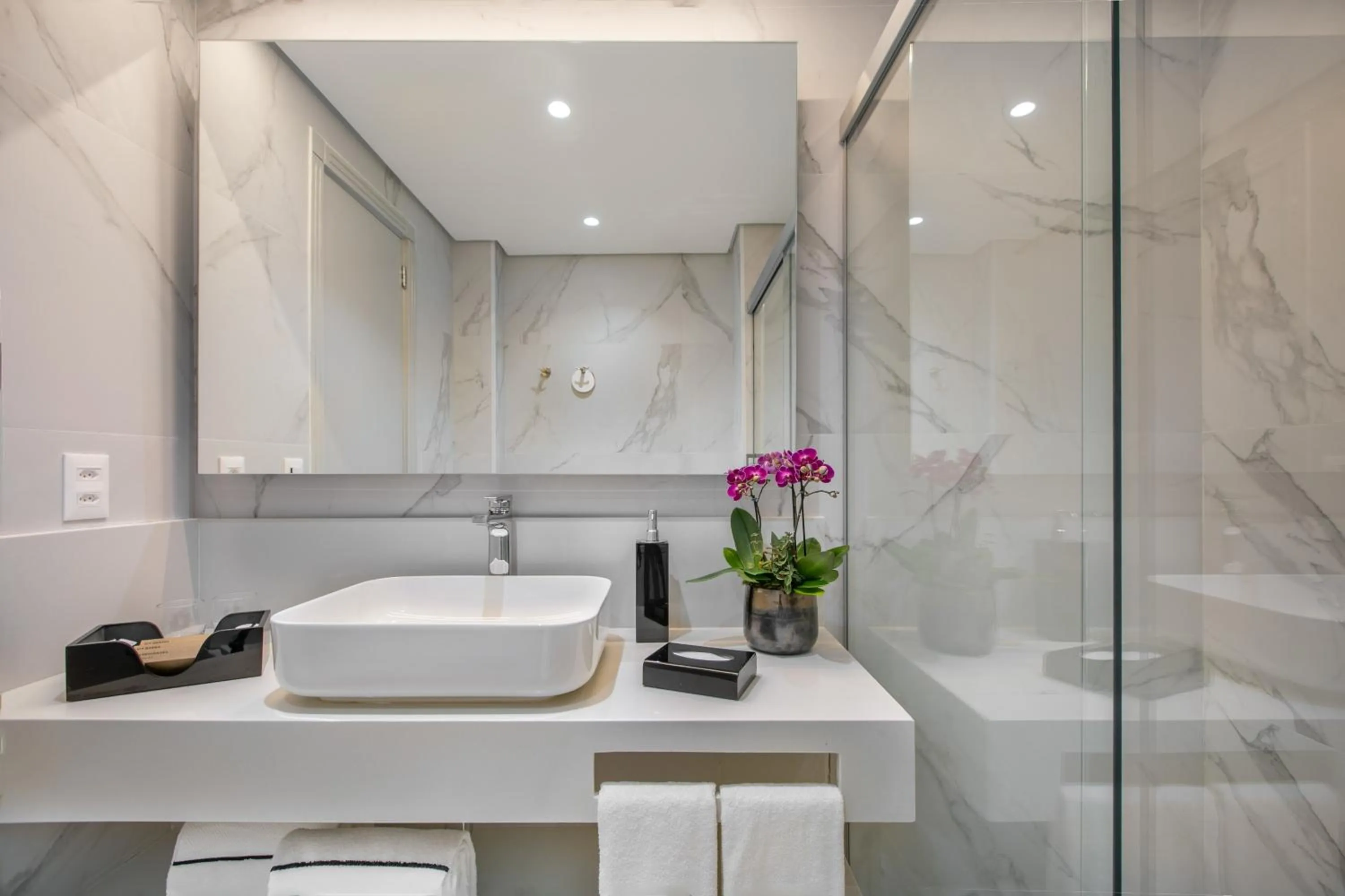 Bathroom in Meliá Brasil 21