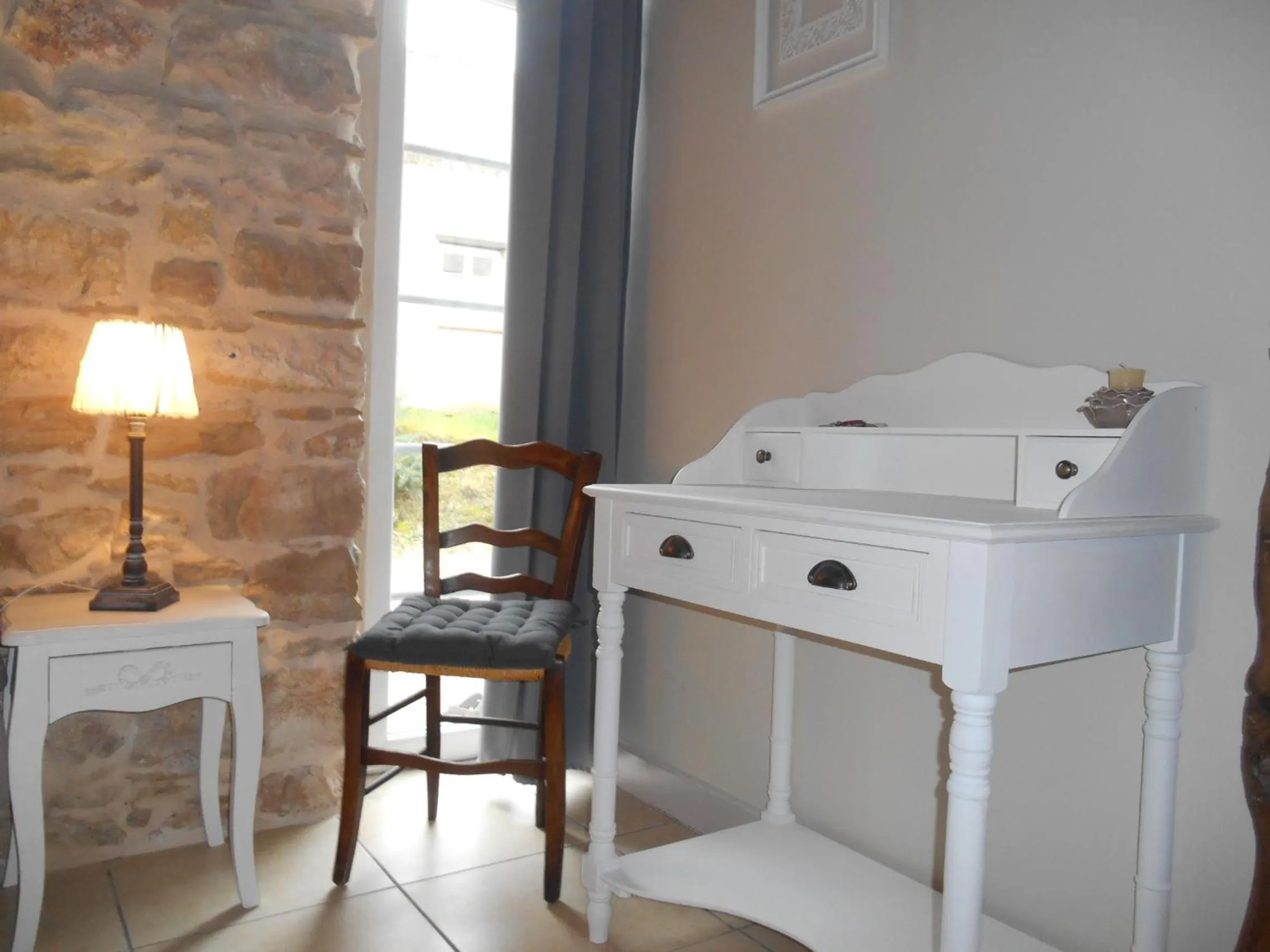 Photo of the whole room in Les Chambres d'Hôtes du Rouyre