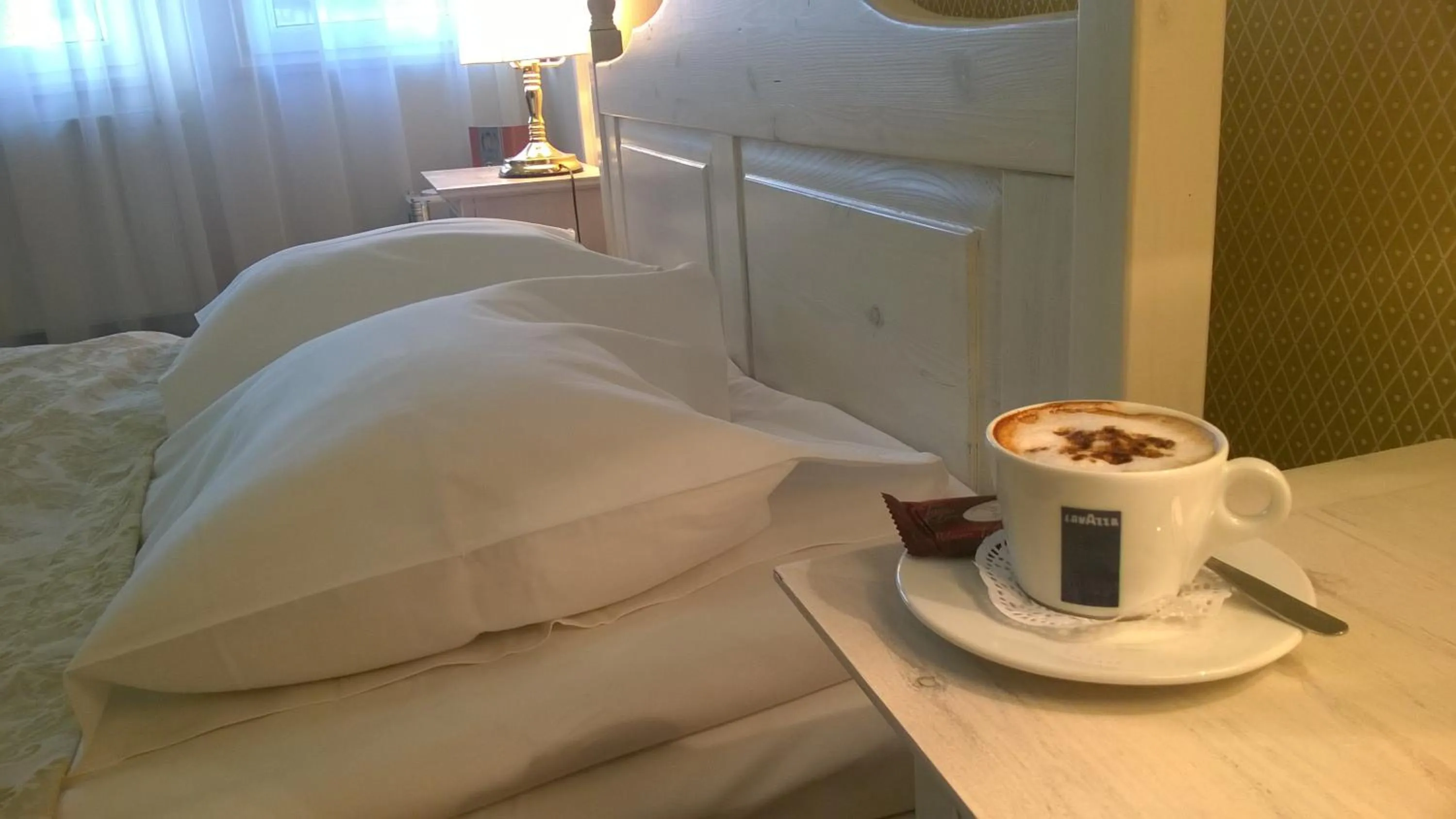 Non alcoholic drinks, Bed in Hotel POD HERBEM -POKOJE OZONOWANE