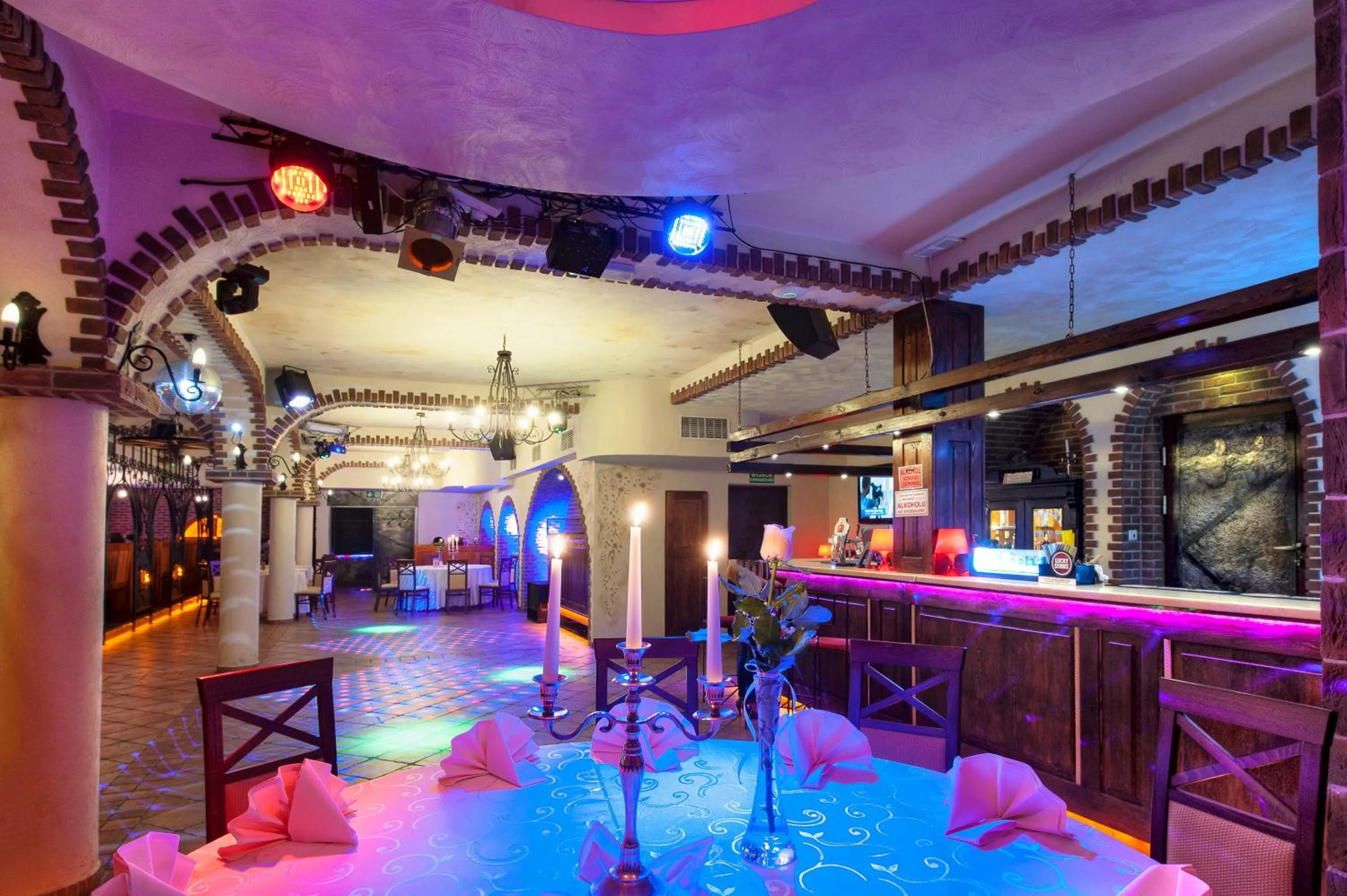 Restaurant/places to eat in Hotel POD HERBEM -POKOJE OZONOWANE