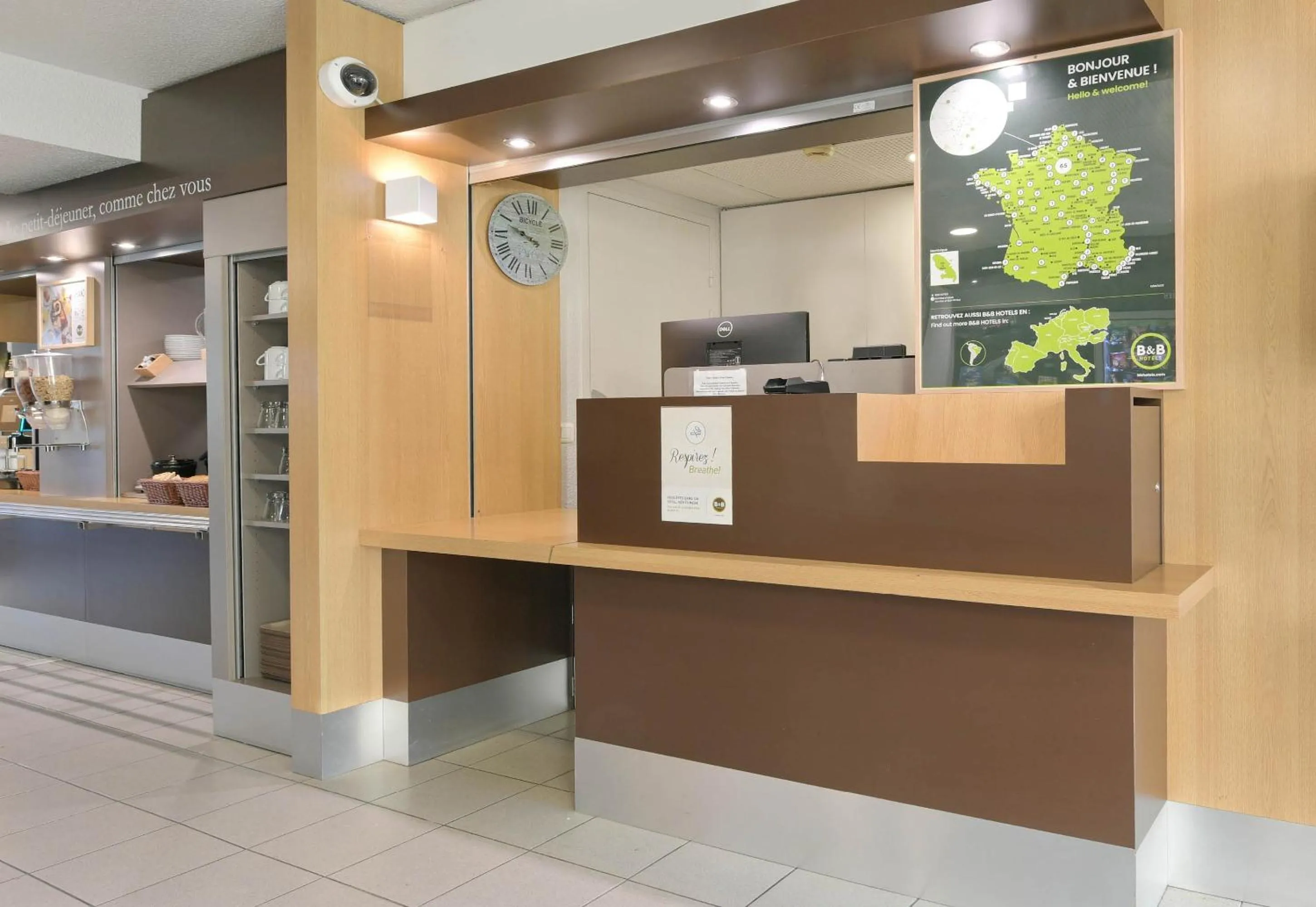 Lobby or reception in B&B HOTEL Le Mans Sud