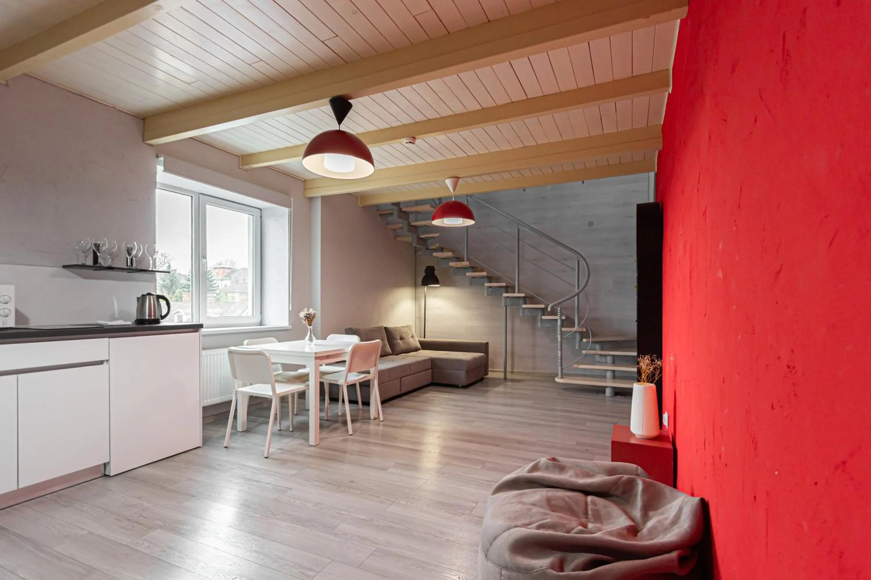 Photo of the whole room in Stories Hub