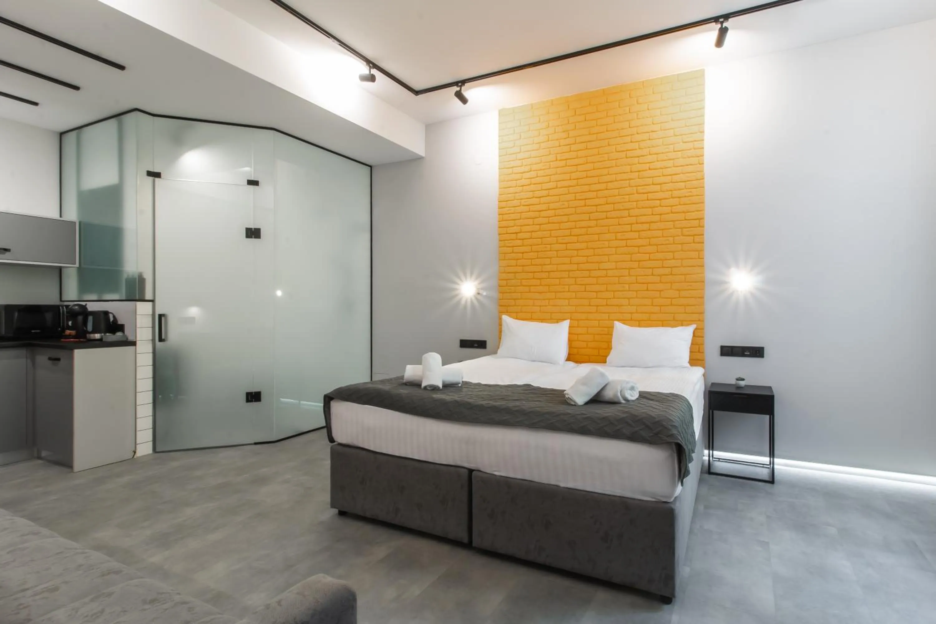 Deluxe Quadruple Room in Stories Hub