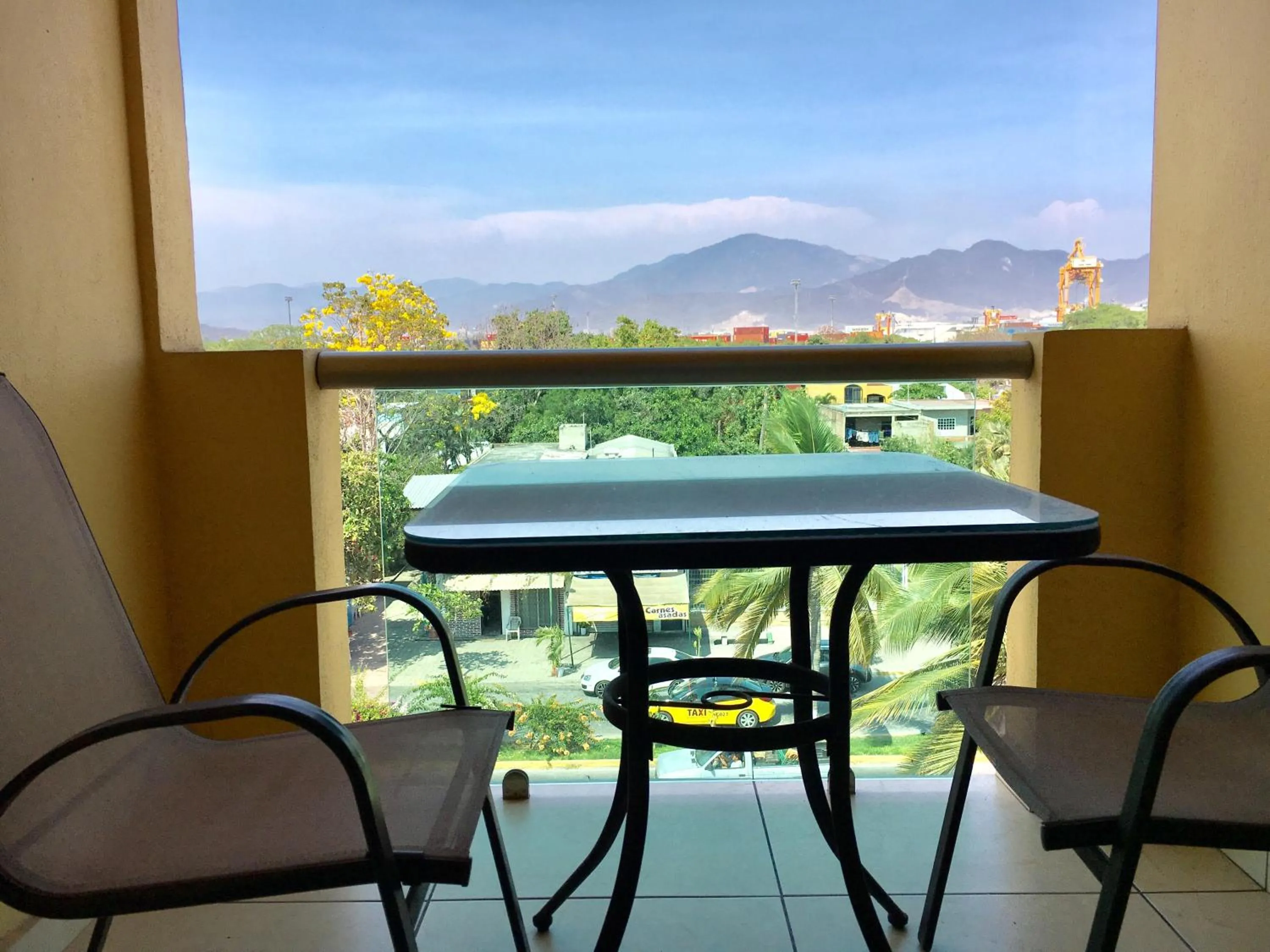 Andressa Mia Apartments