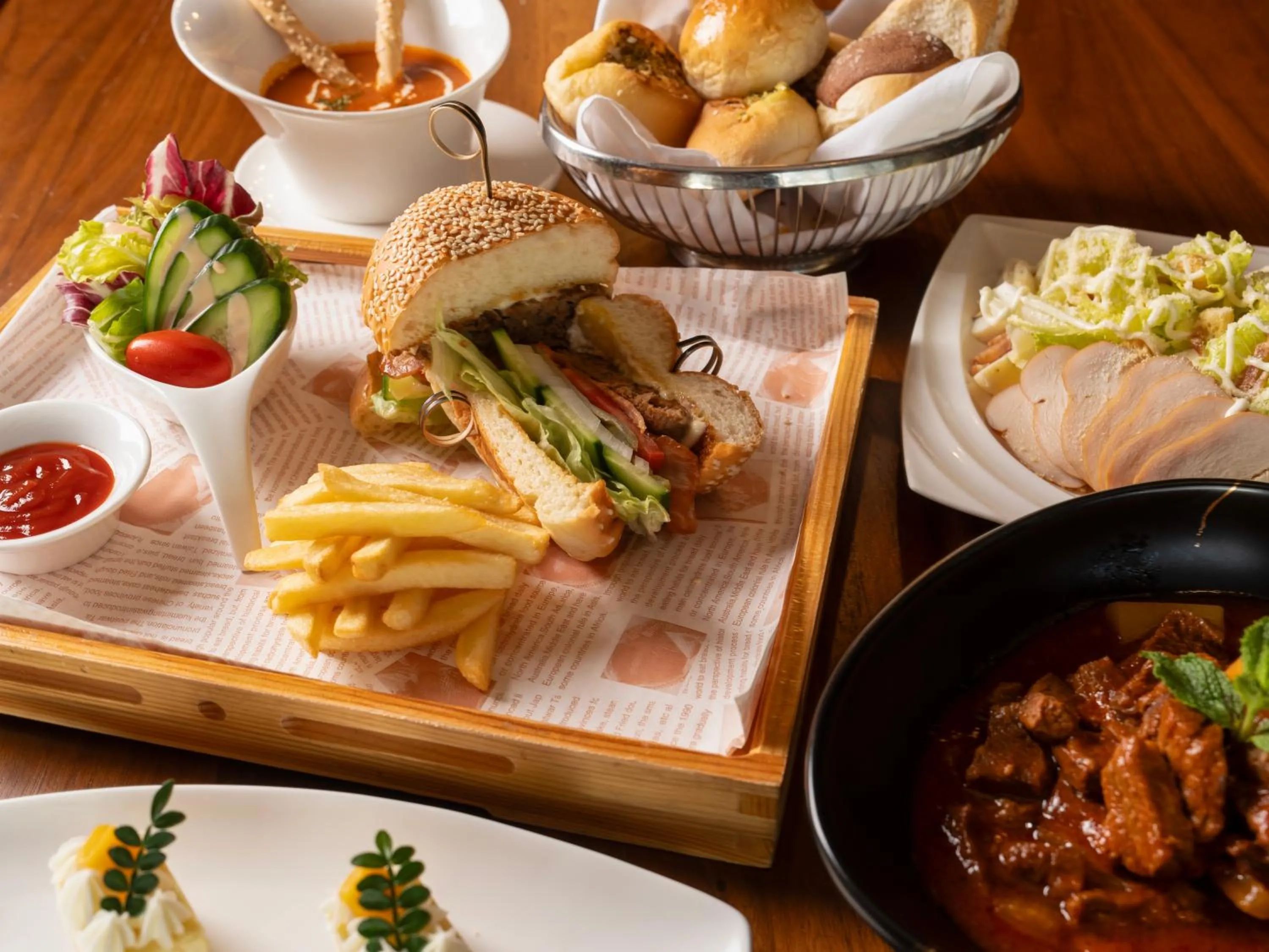 Lunch in Ramada Plaza by Wyndham Sanya Bay