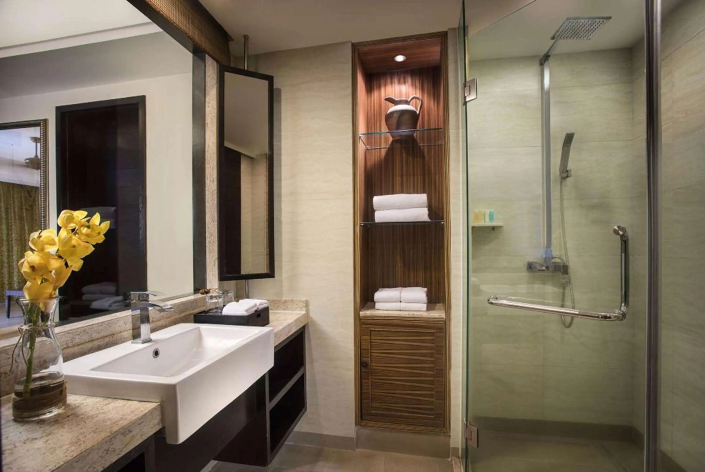 Shower in Ramada Plaza by Wyndham Sanya Bay