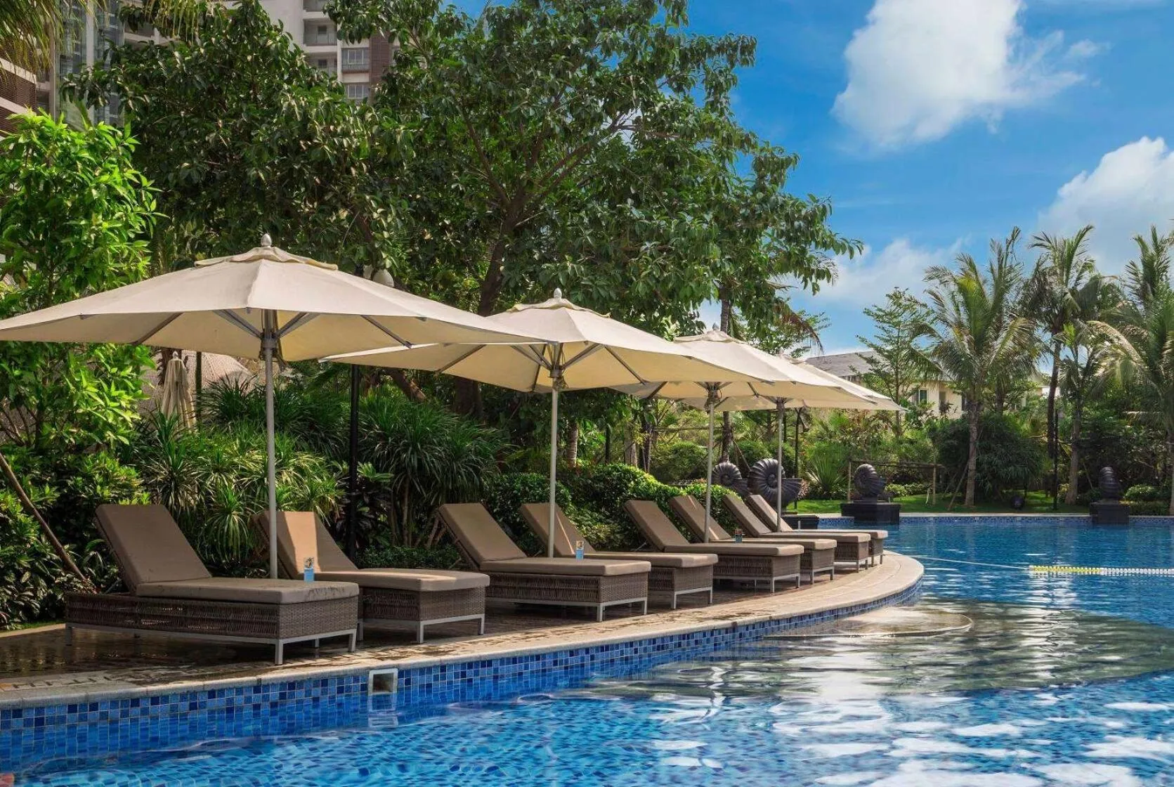 Swimming pool in Ramada Plaza by Wyndham Sanya Bay