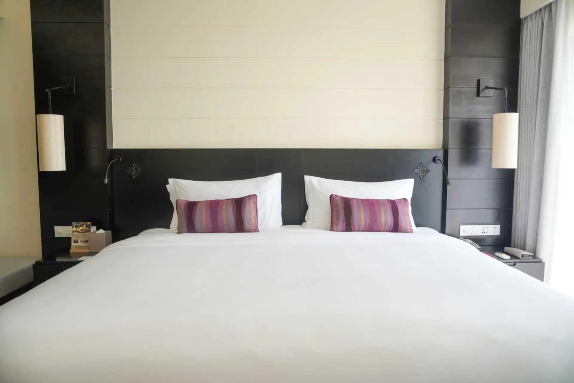 Bed in Ramada Plaza by Wyndham Sanya Bay