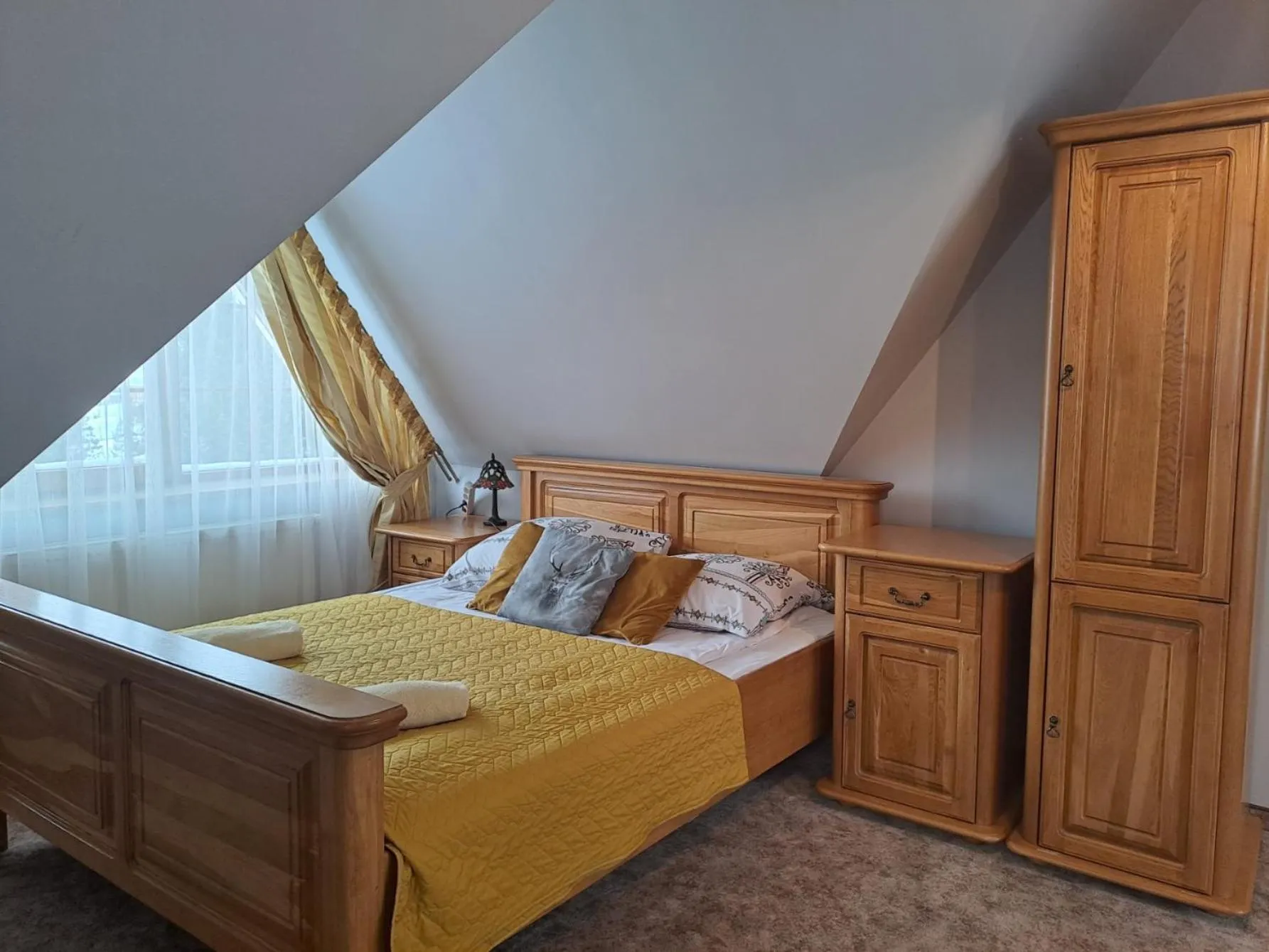 Bed in Willa Wisienka