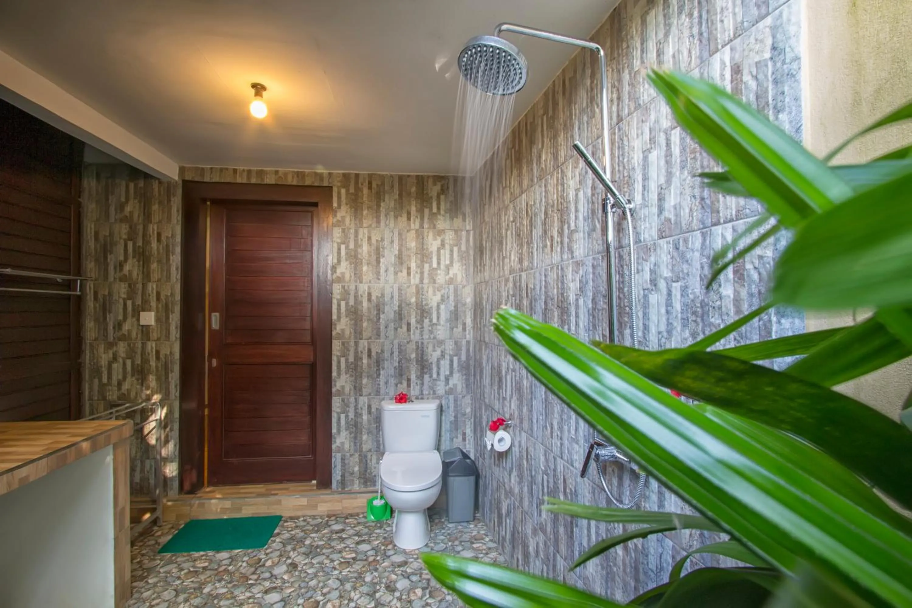 Shower in Villa Wedang