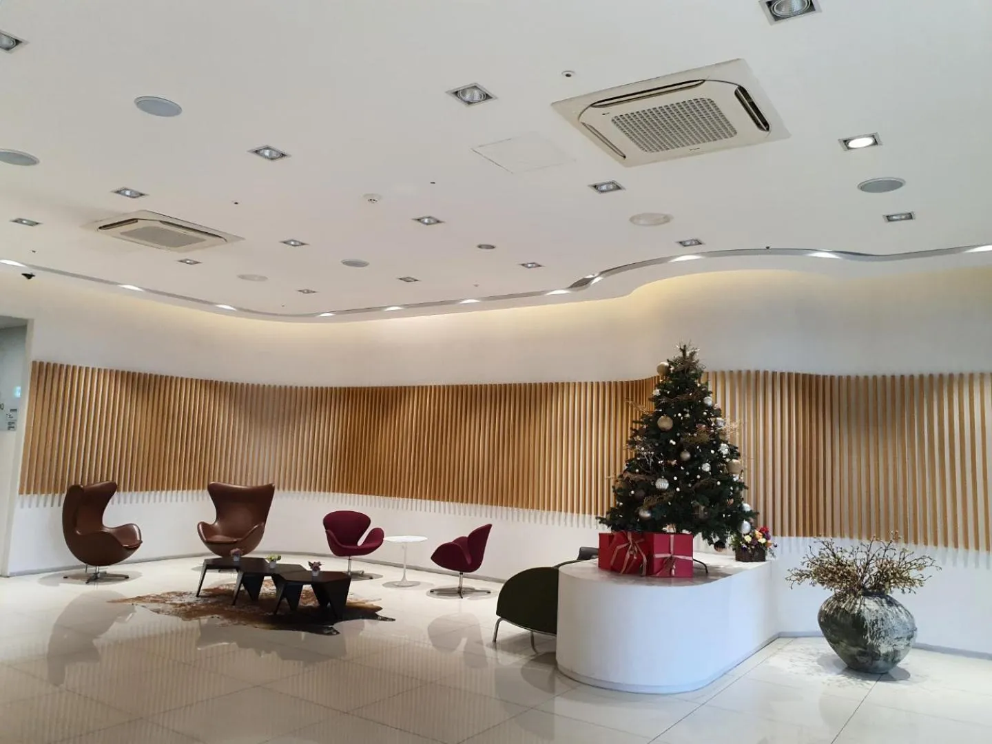 Lobby or reception in Crown Hotel Changwon