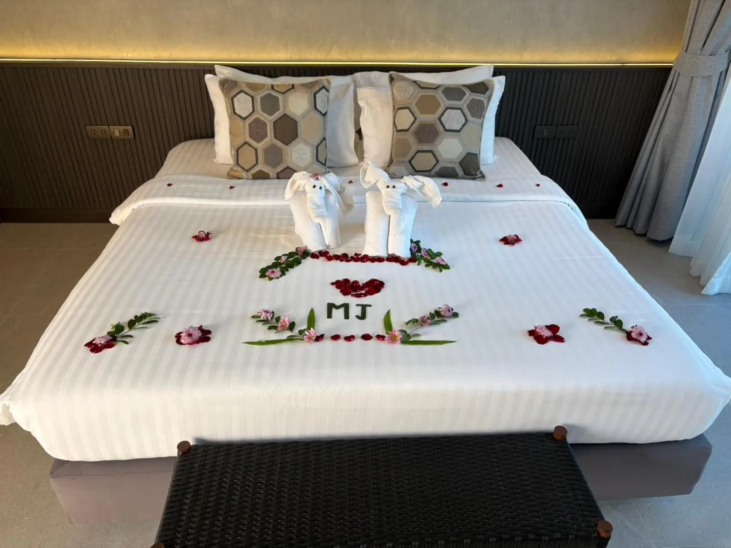 Bed in MJ Boutique Hotel Khao Lak