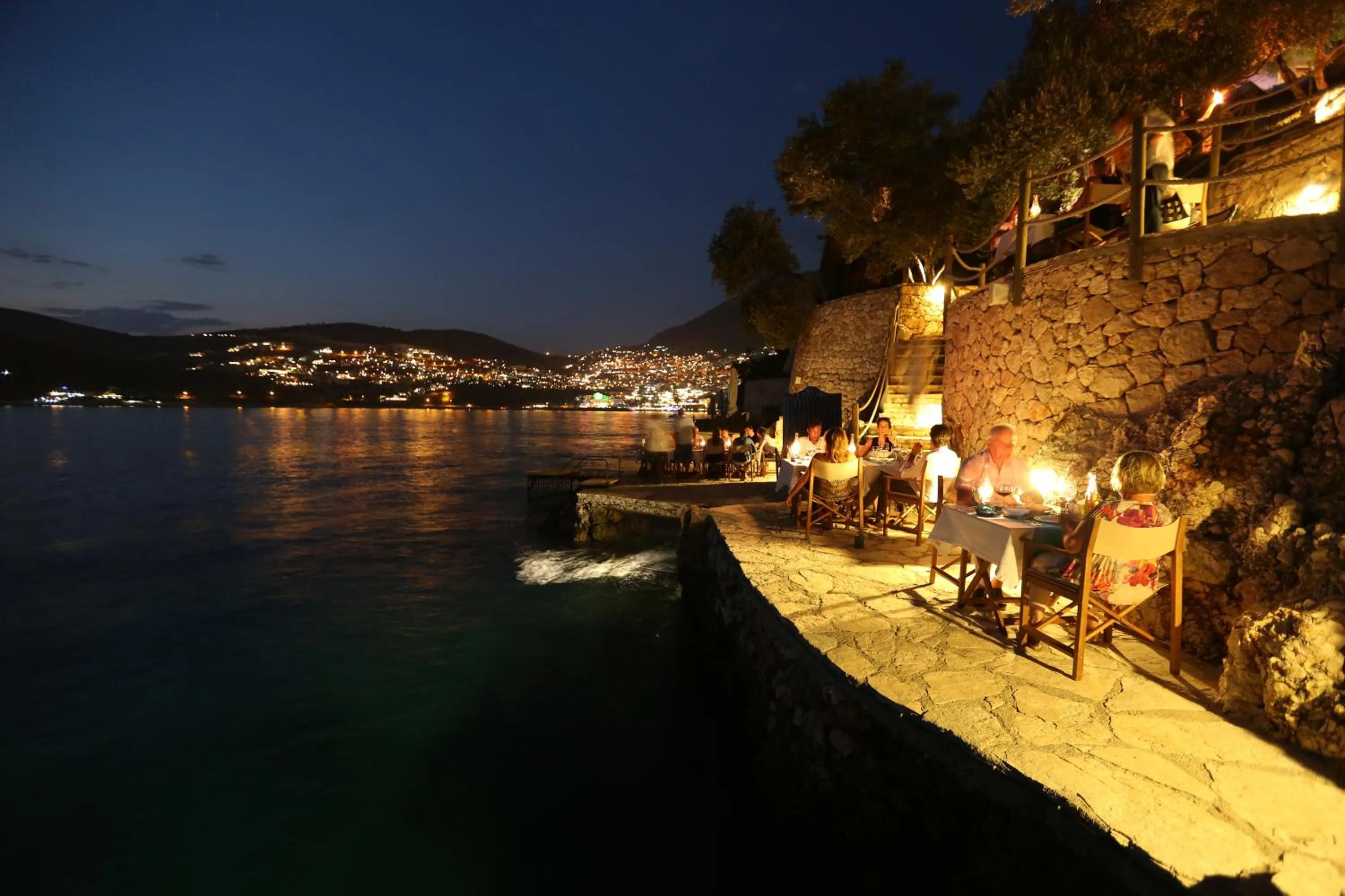 Restaurant/places to eat in Hotel Villa Mahal