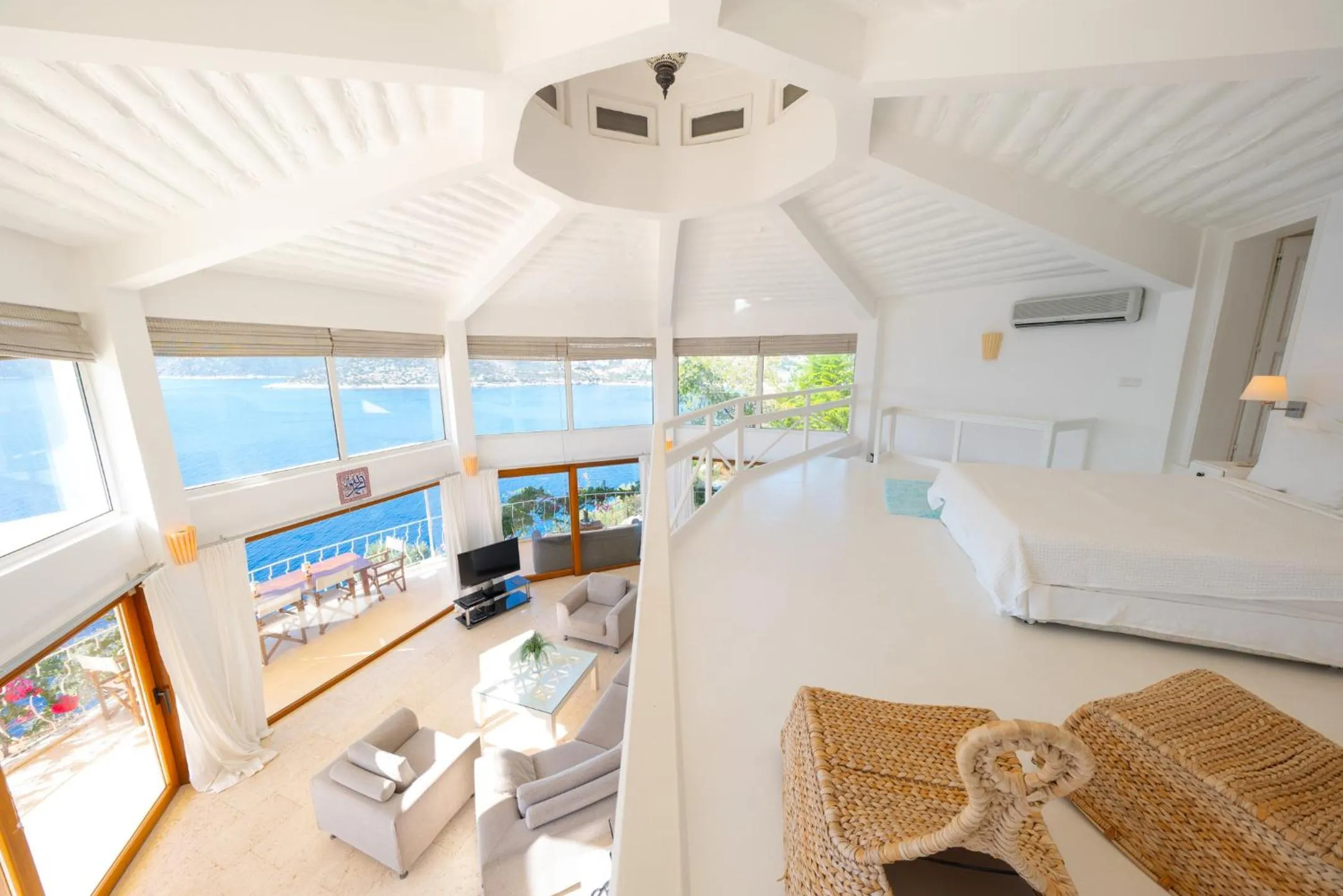 Bed in Hotel Villa Mahal