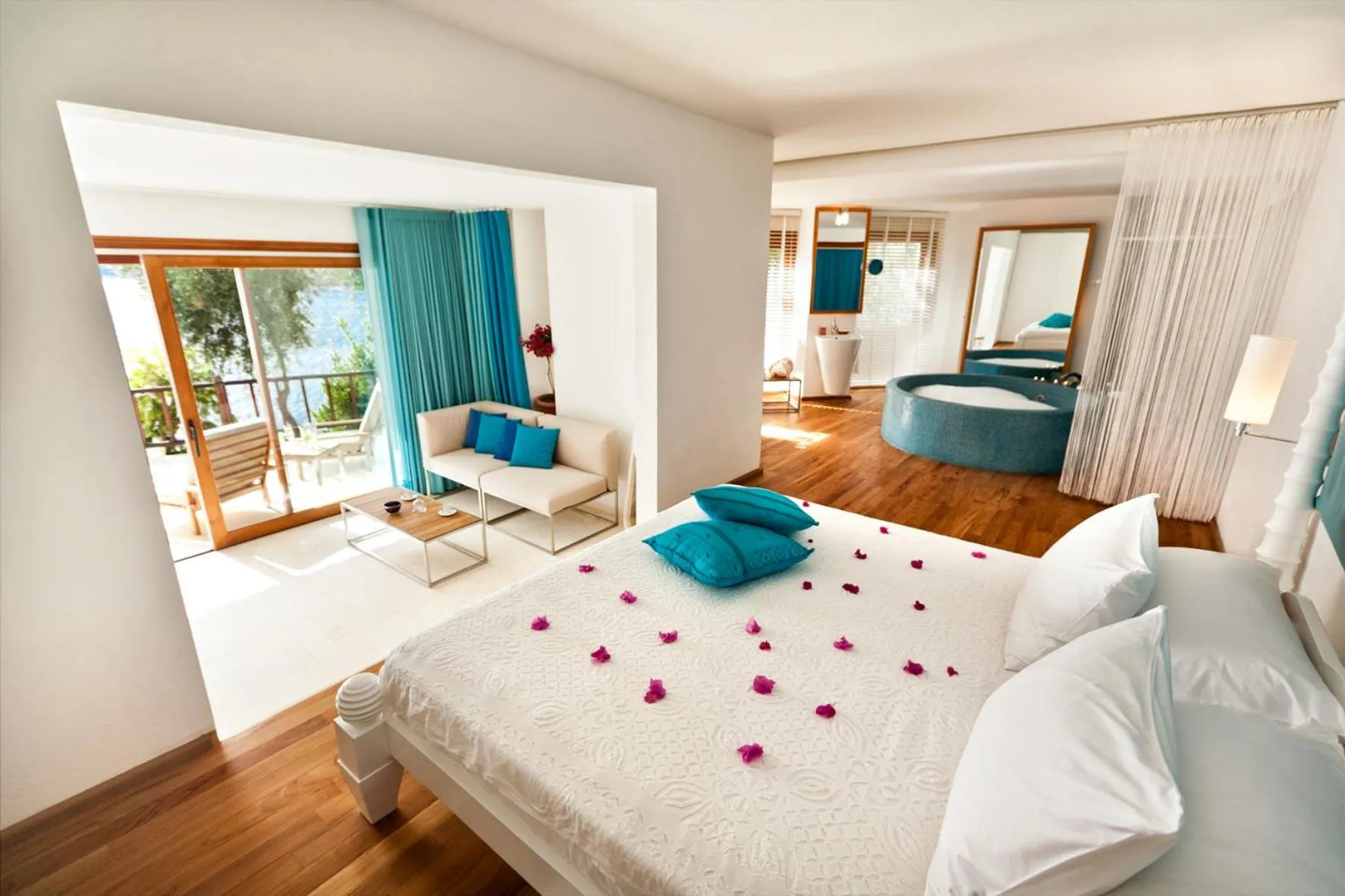 Photo of the whole room, Bed in Hotel Villa Mahal