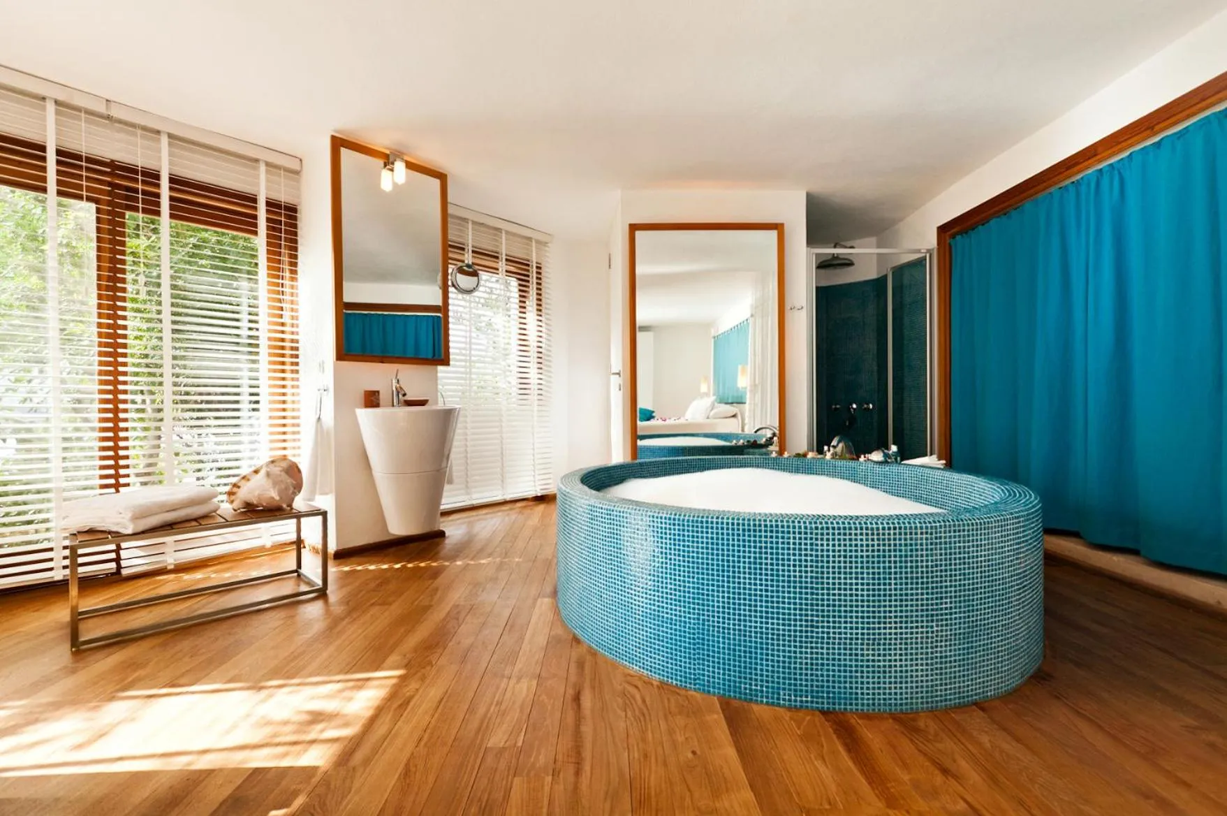 Day in Hotel Villa Mahal