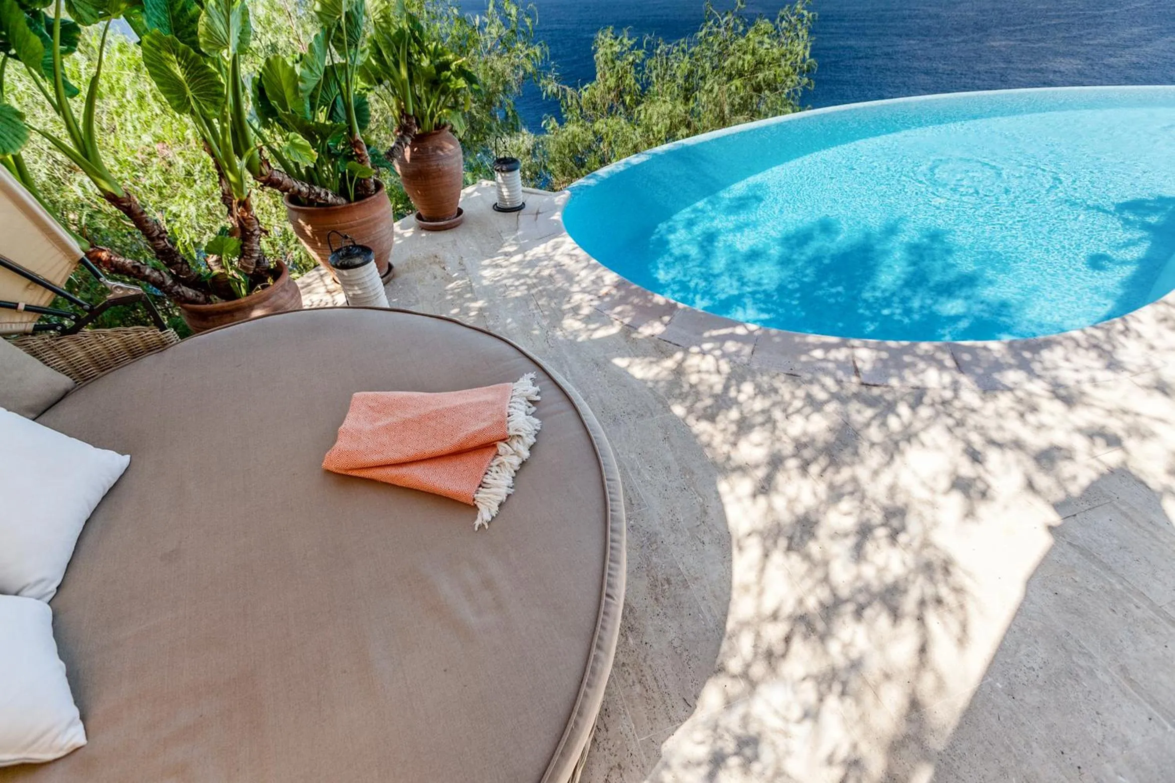 Day in Hotel Villa Mahal