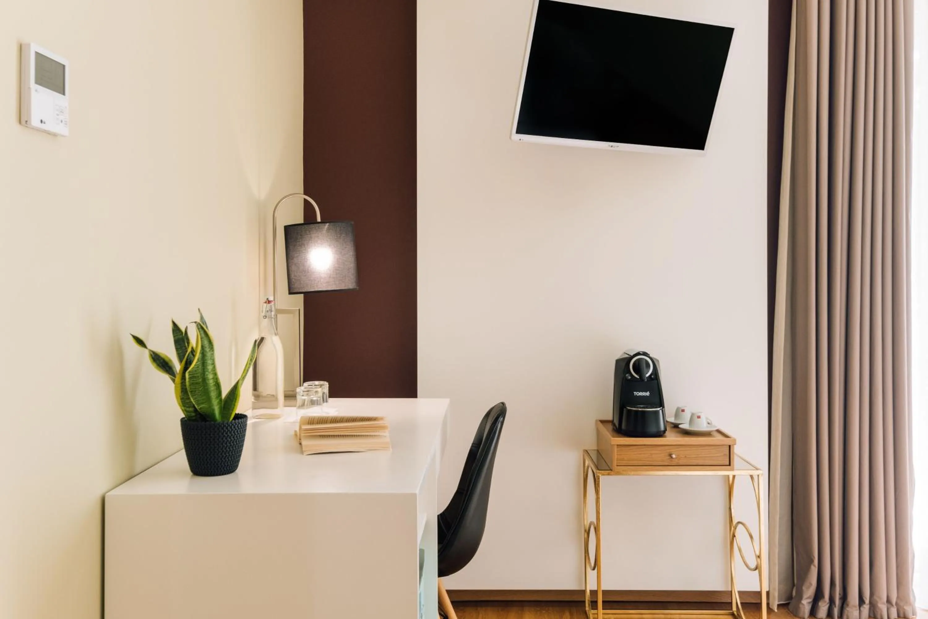 TV and multimedia in Alva Valley Hotel