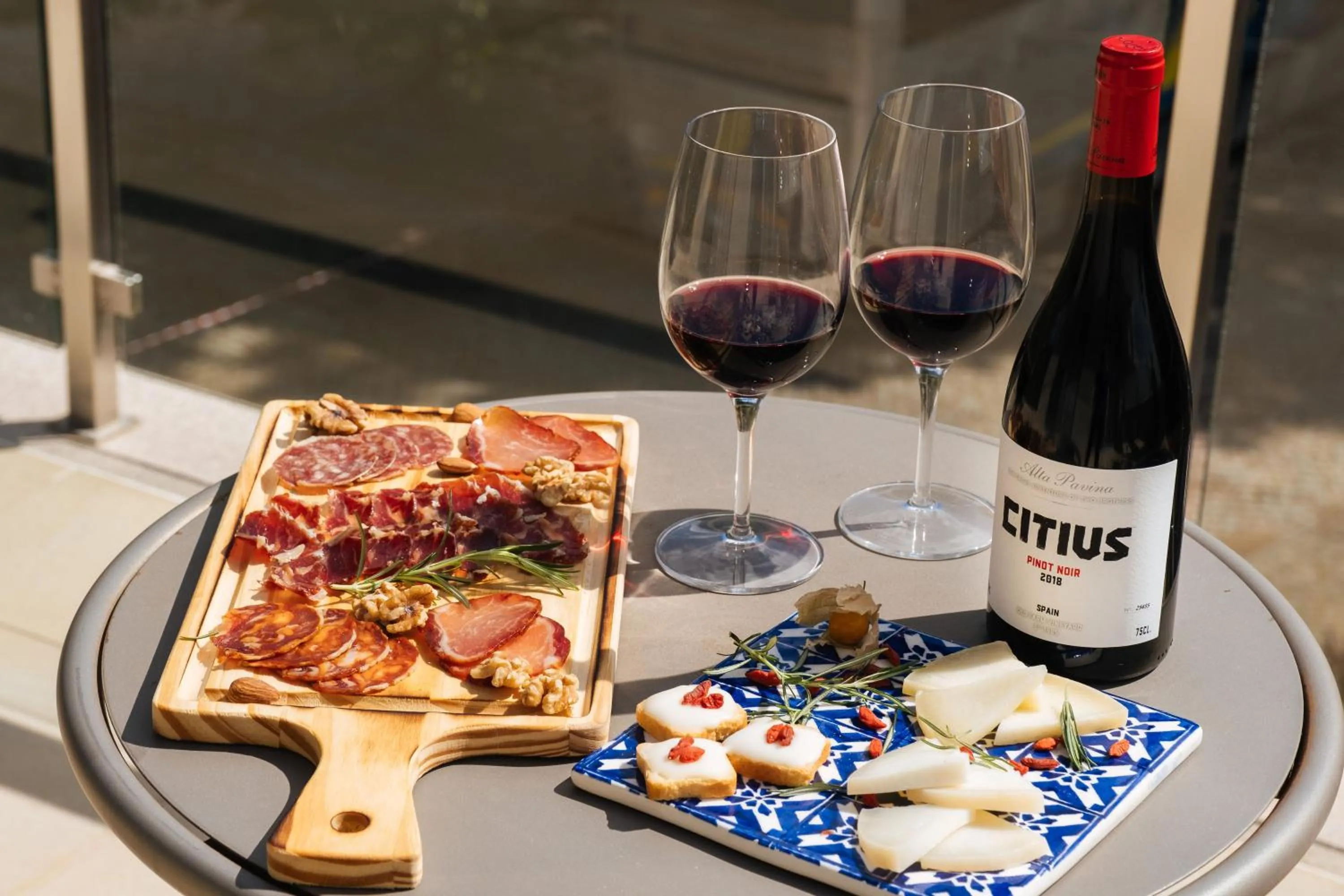 Restaurant/places to eat in Alva Valley Hotel